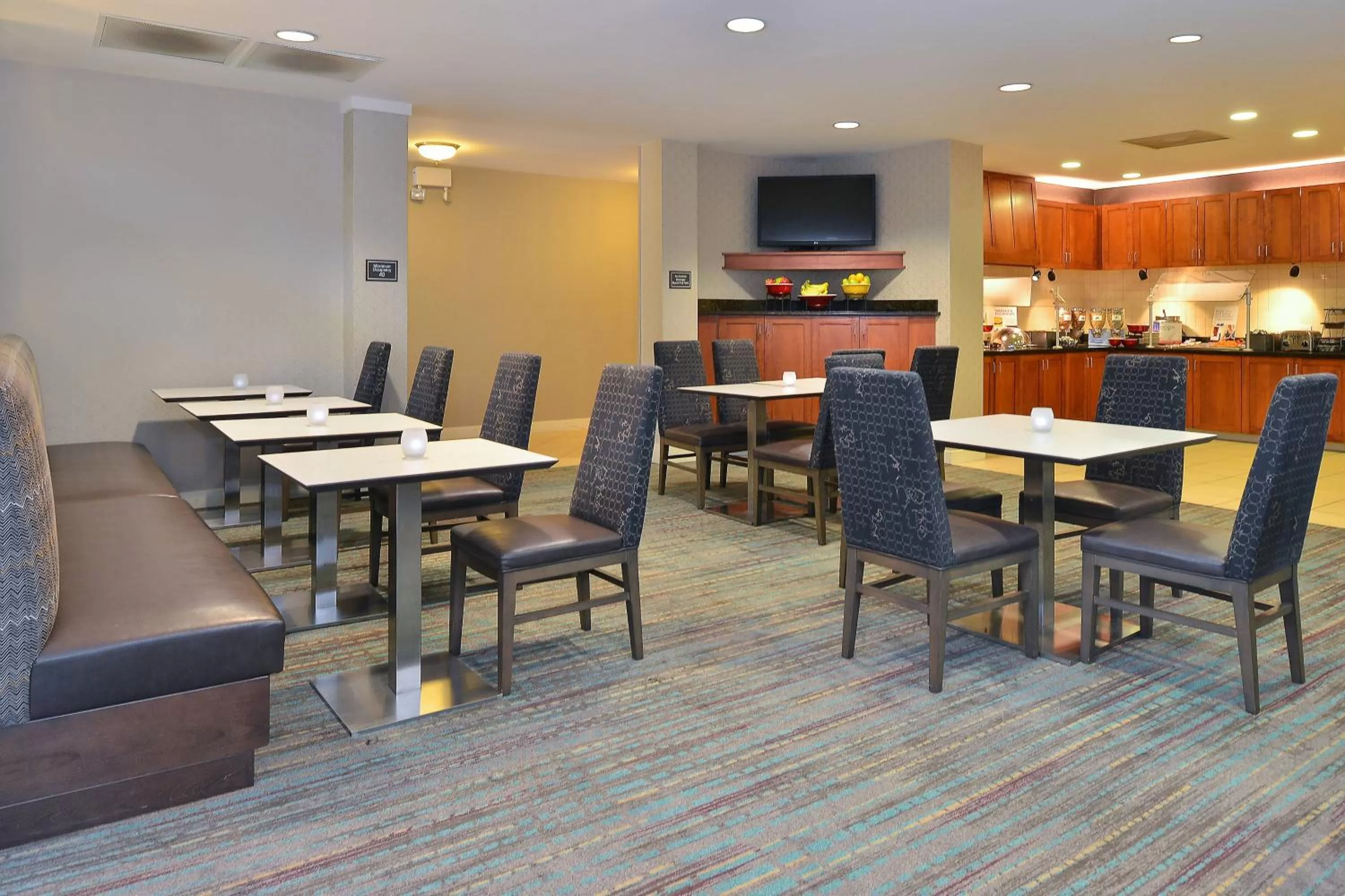Restaurant/places to eat in Residence Inn by Marriott Denver Airport at Gateway Park
