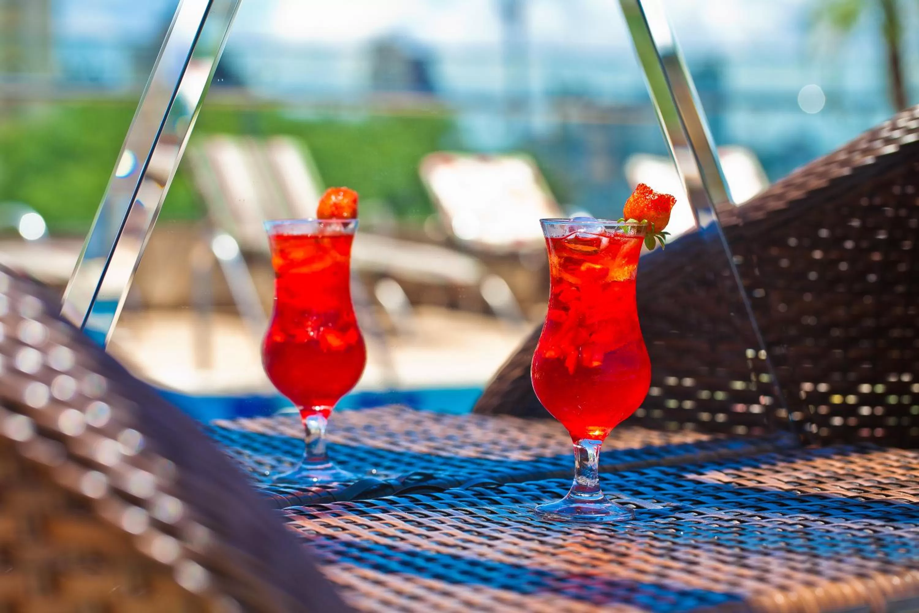 Swimming pool in Del Rey Quality Hotel