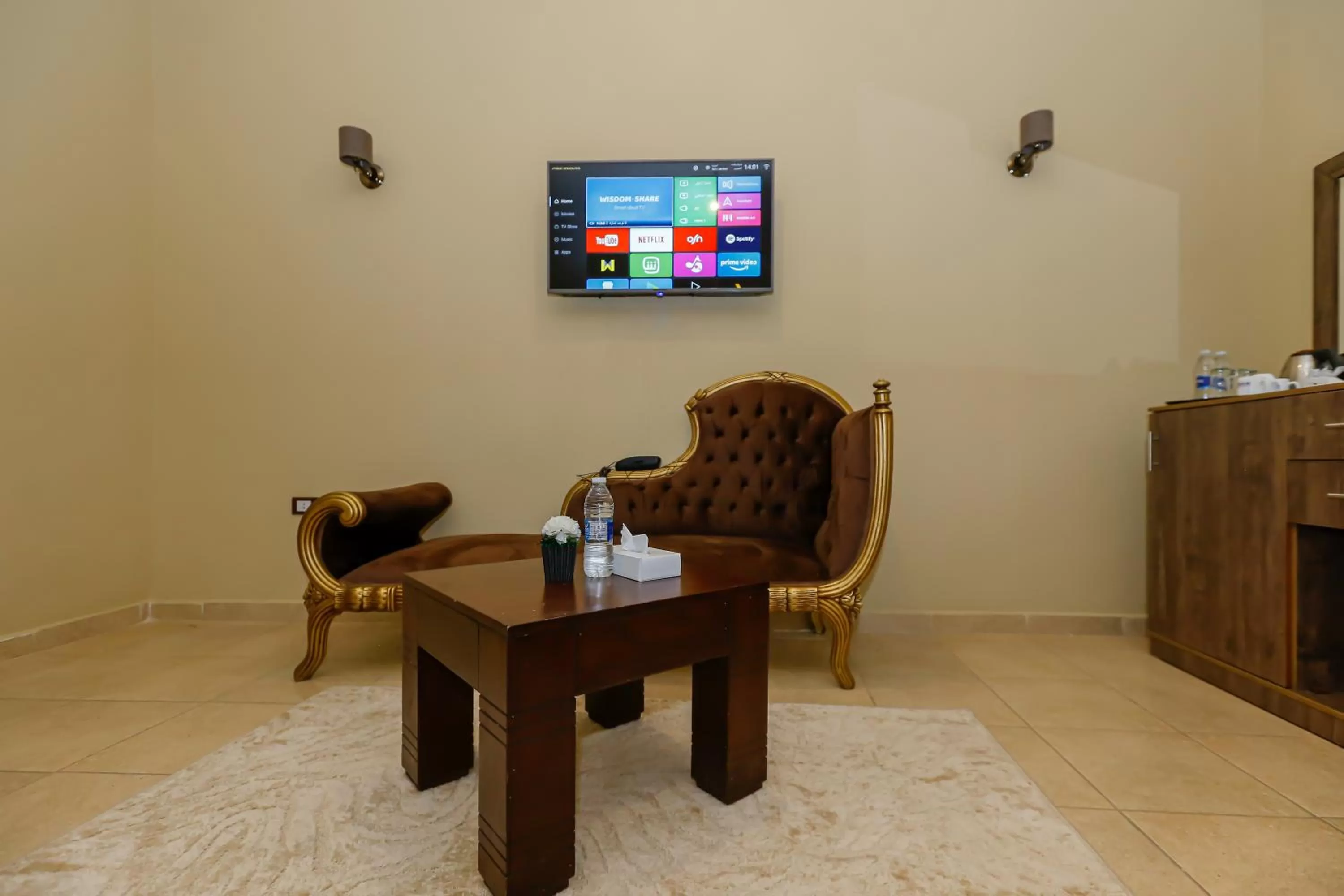 TV and multimedia, Seating Area in King Cheops Inn - Pyramid View