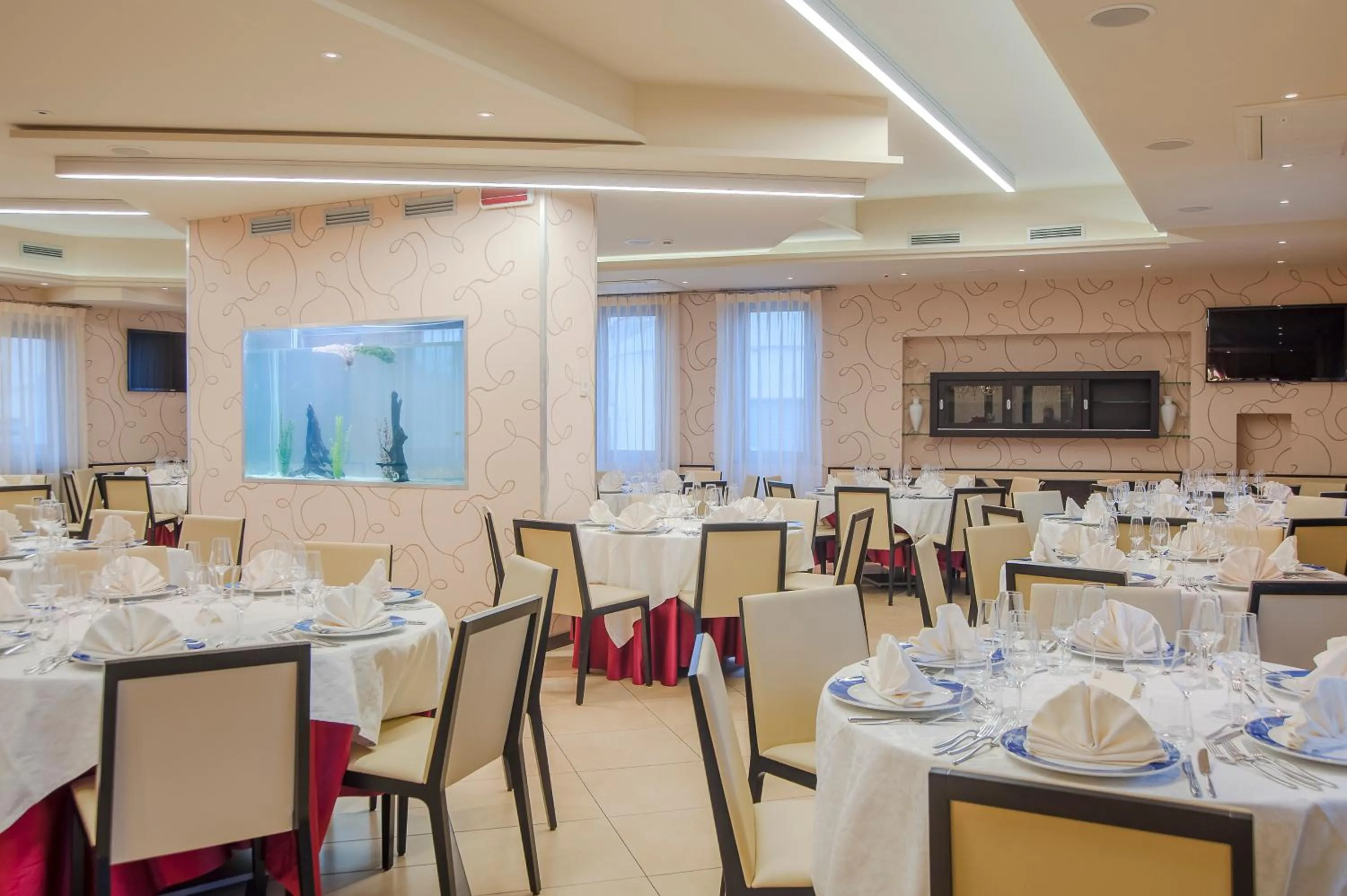 Restaurant/places to eat in Hotel Milazzo