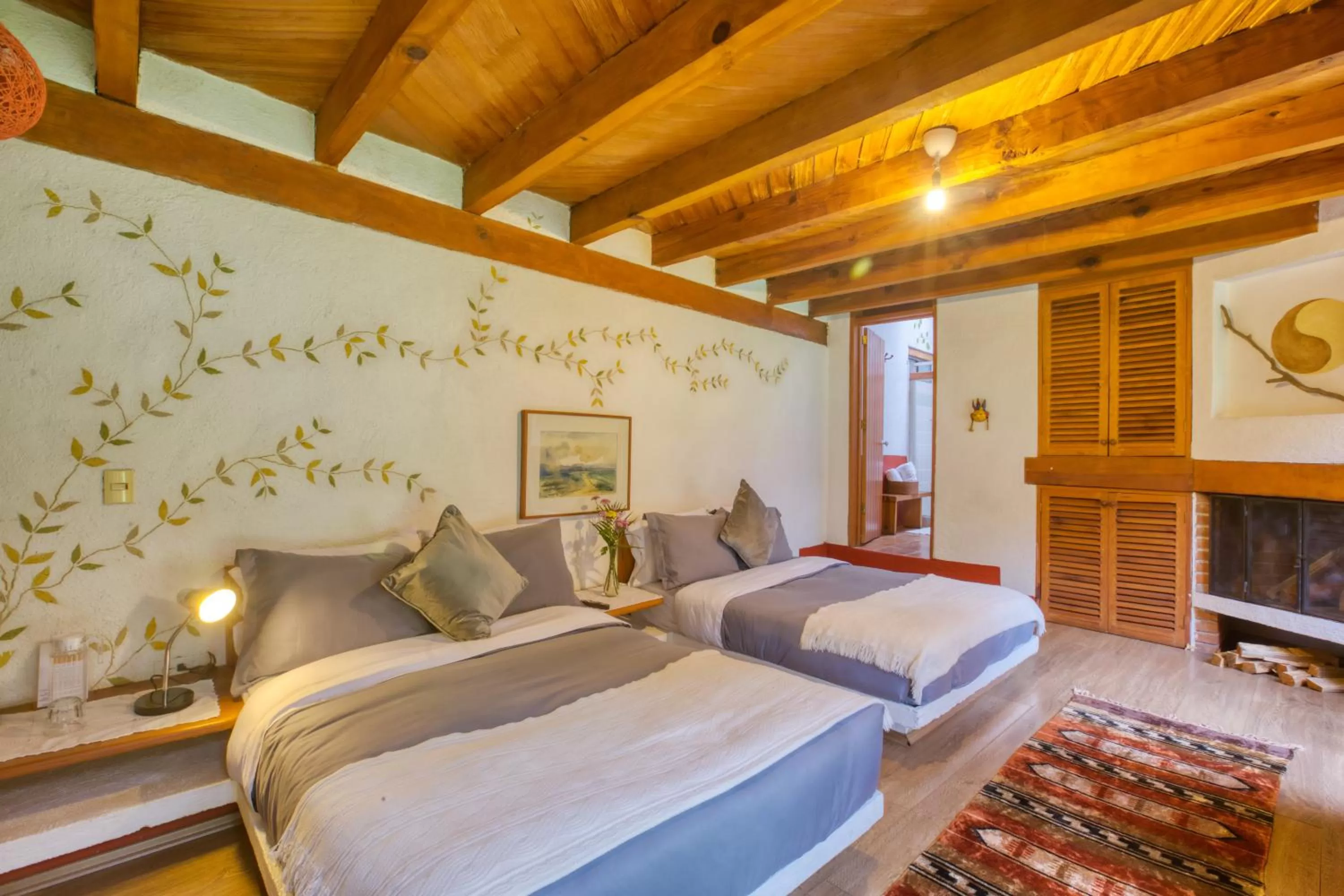 Decorative detail, Bed in La Joya del Viento