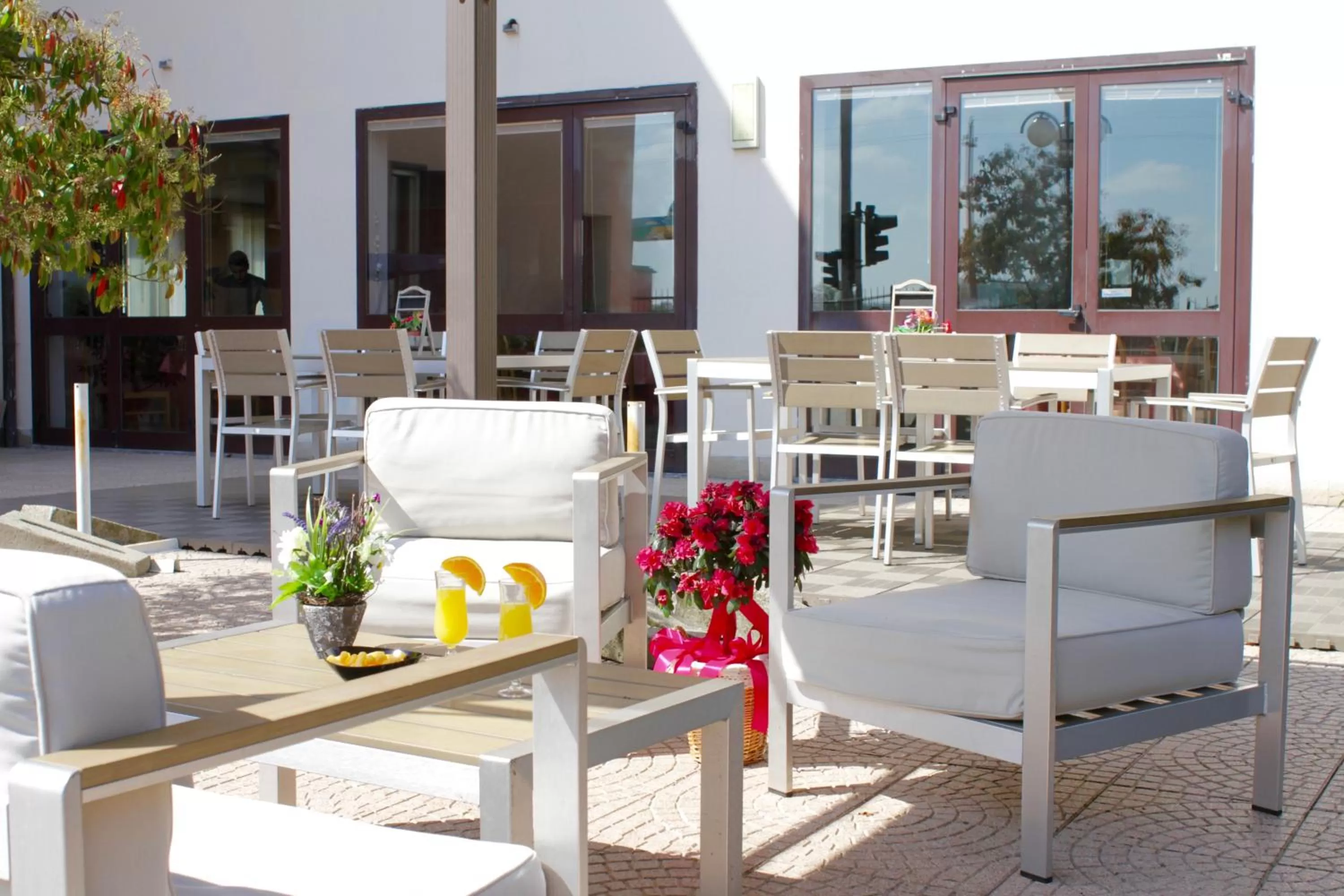 Seating area in Hotel Monumento