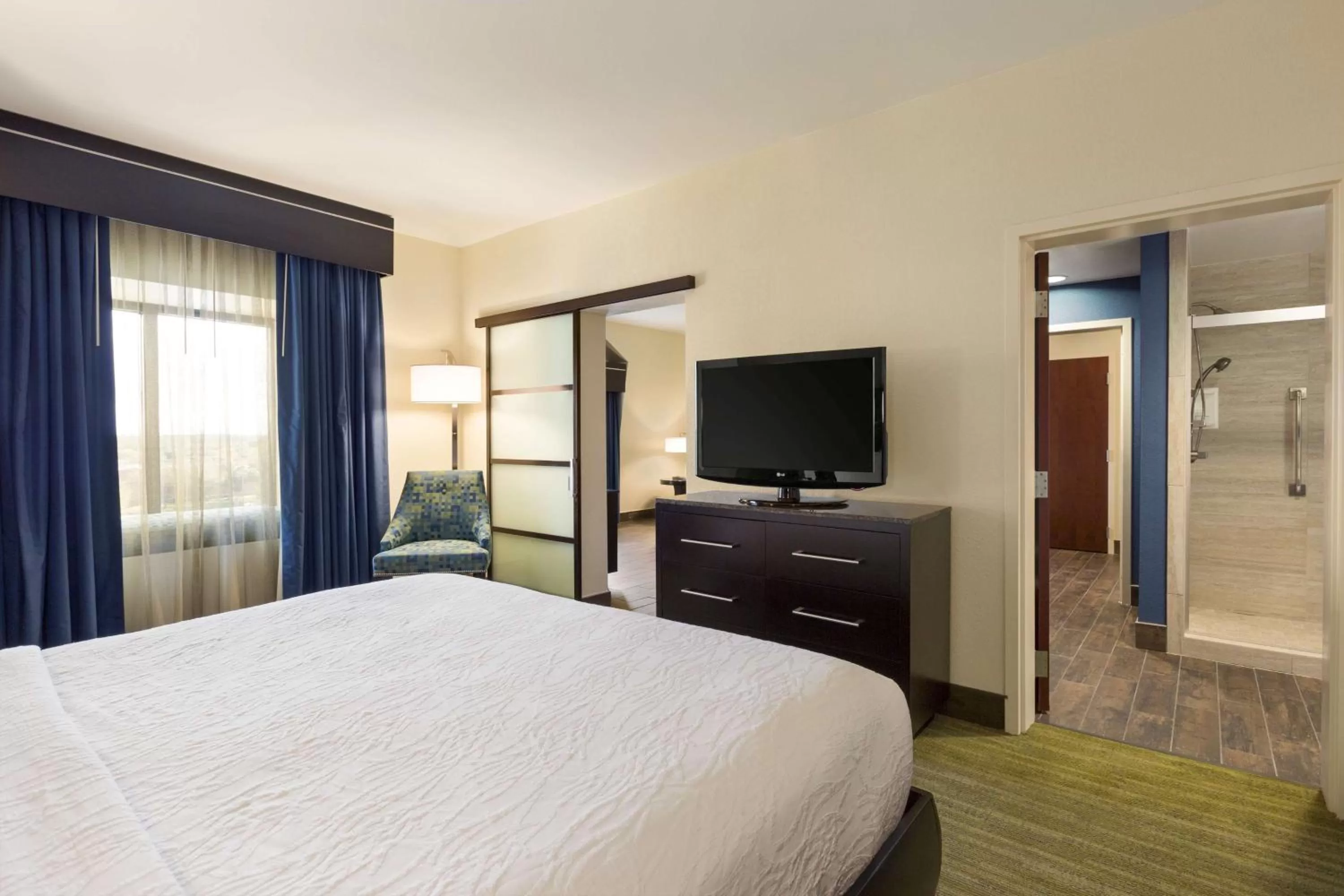 Photo of the whole room, Bed in Hilton Garden Inn Houston Northwest