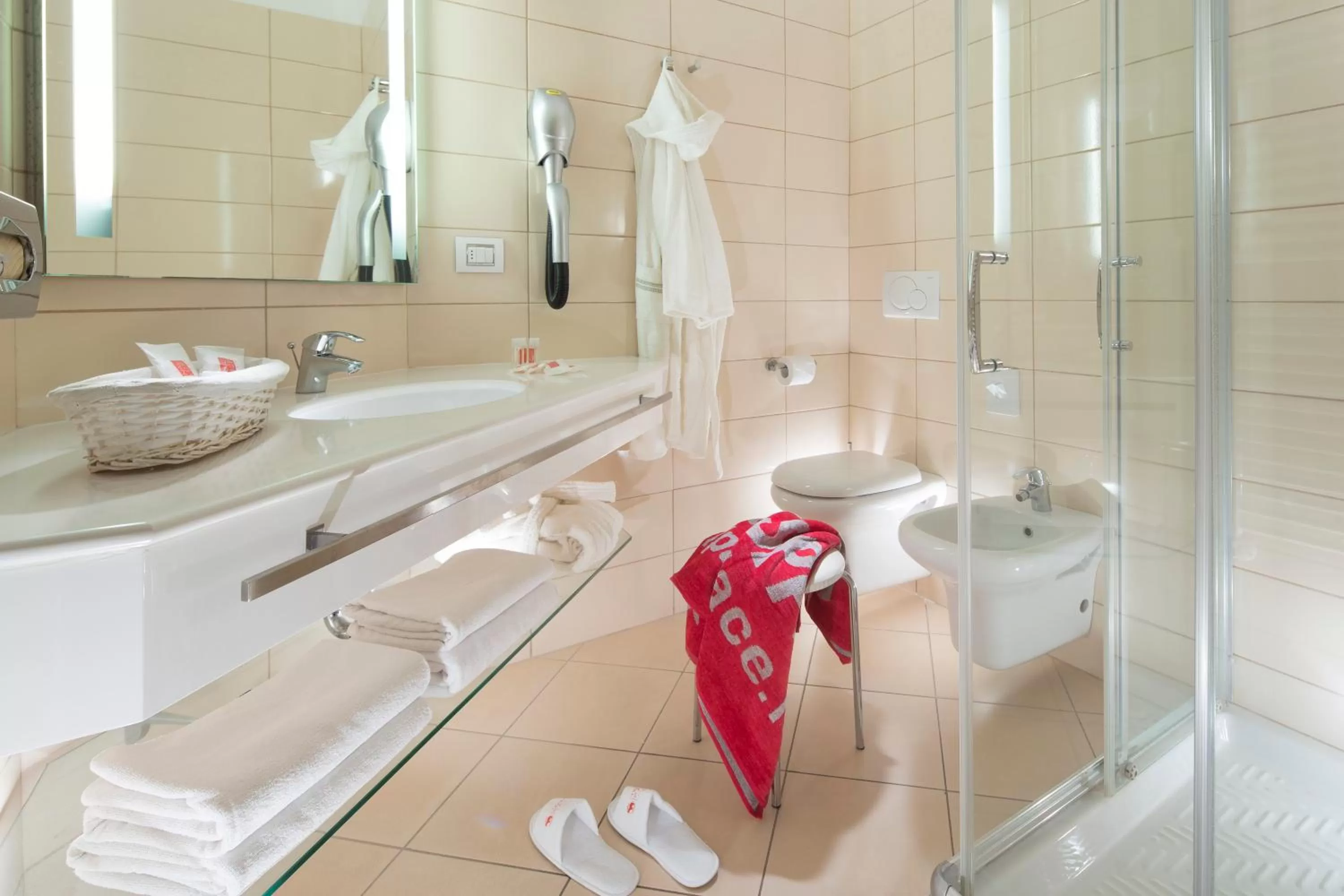 Bathroom in Terminal Palace & SPA