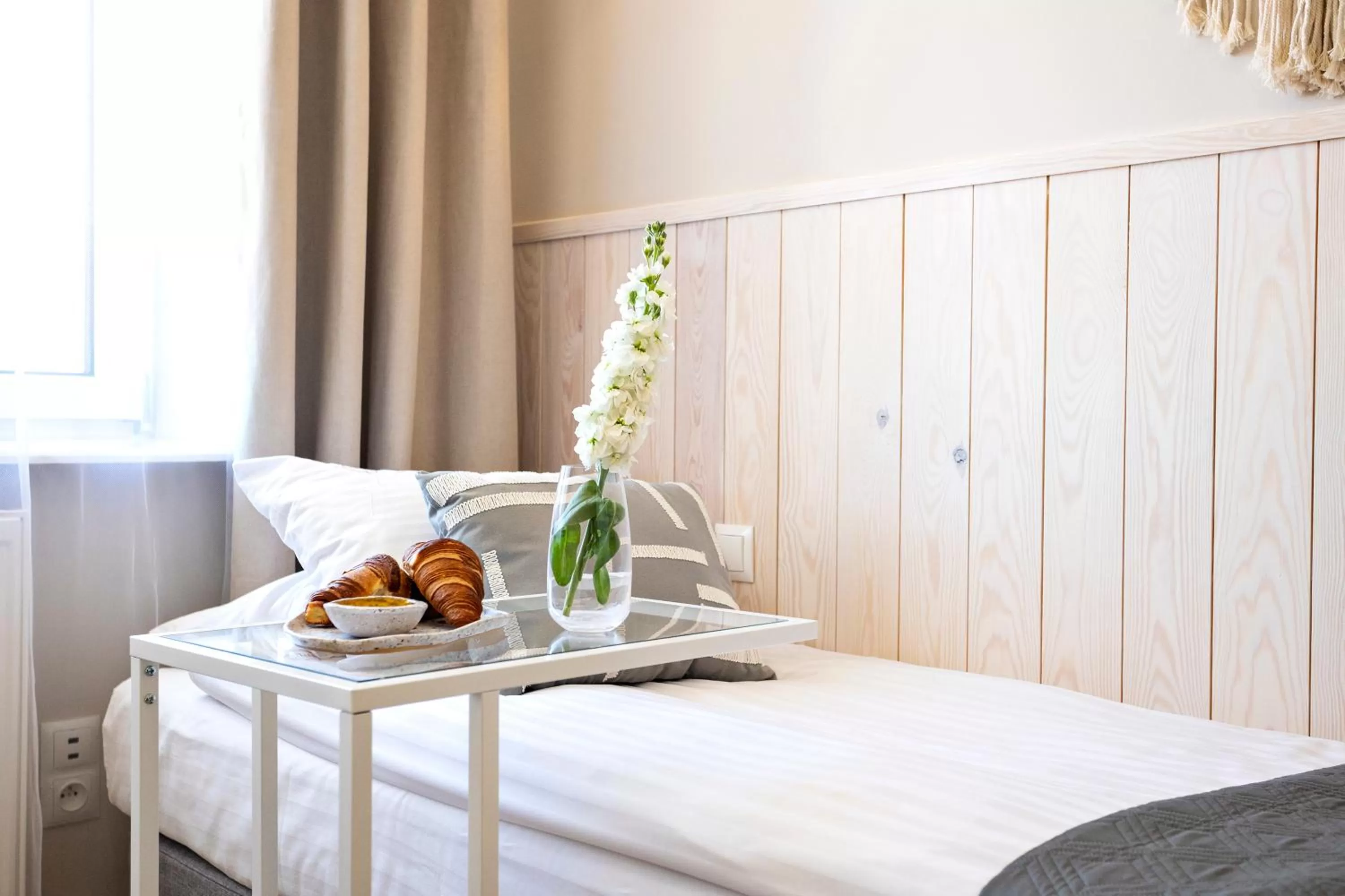 Photo of the whole room, Bed in Szuflada