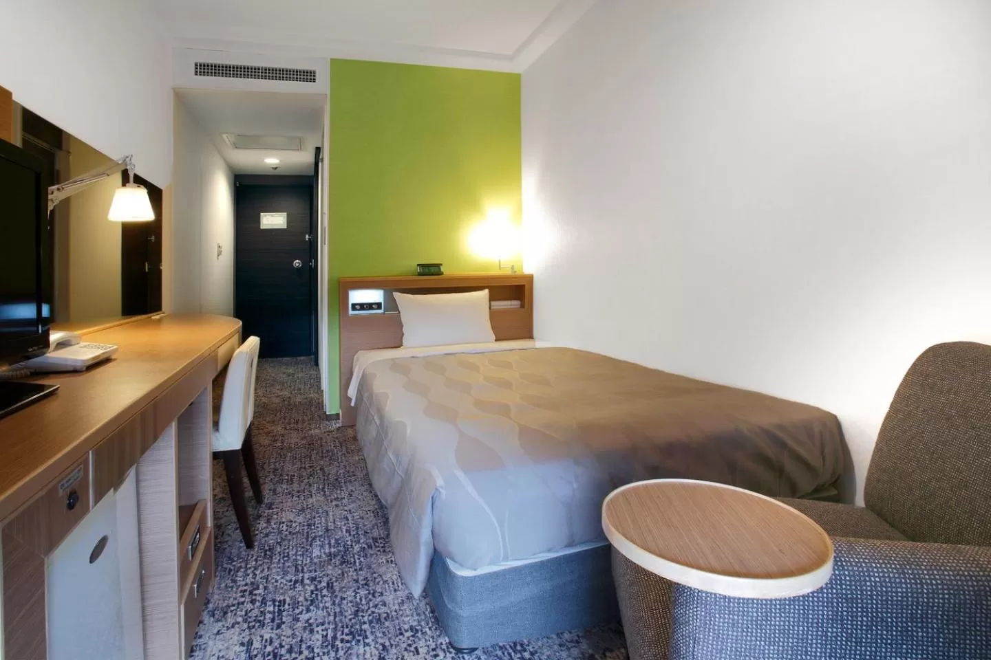 Photo of the whole room, Bed in CYPRESS HOTEL Nagoya-eki Mae