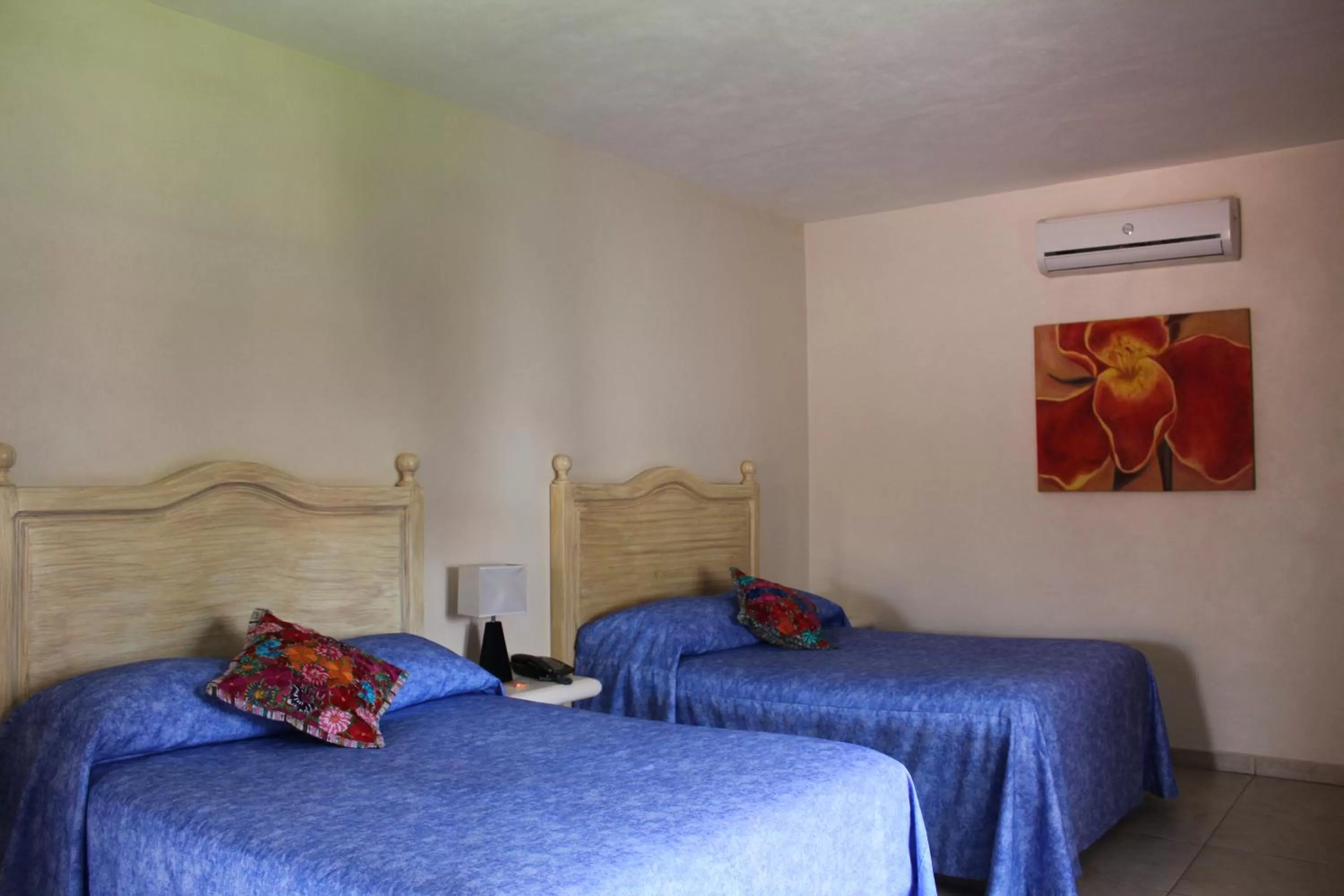 Bed in Hotel La Plaza de Tequisquiapan