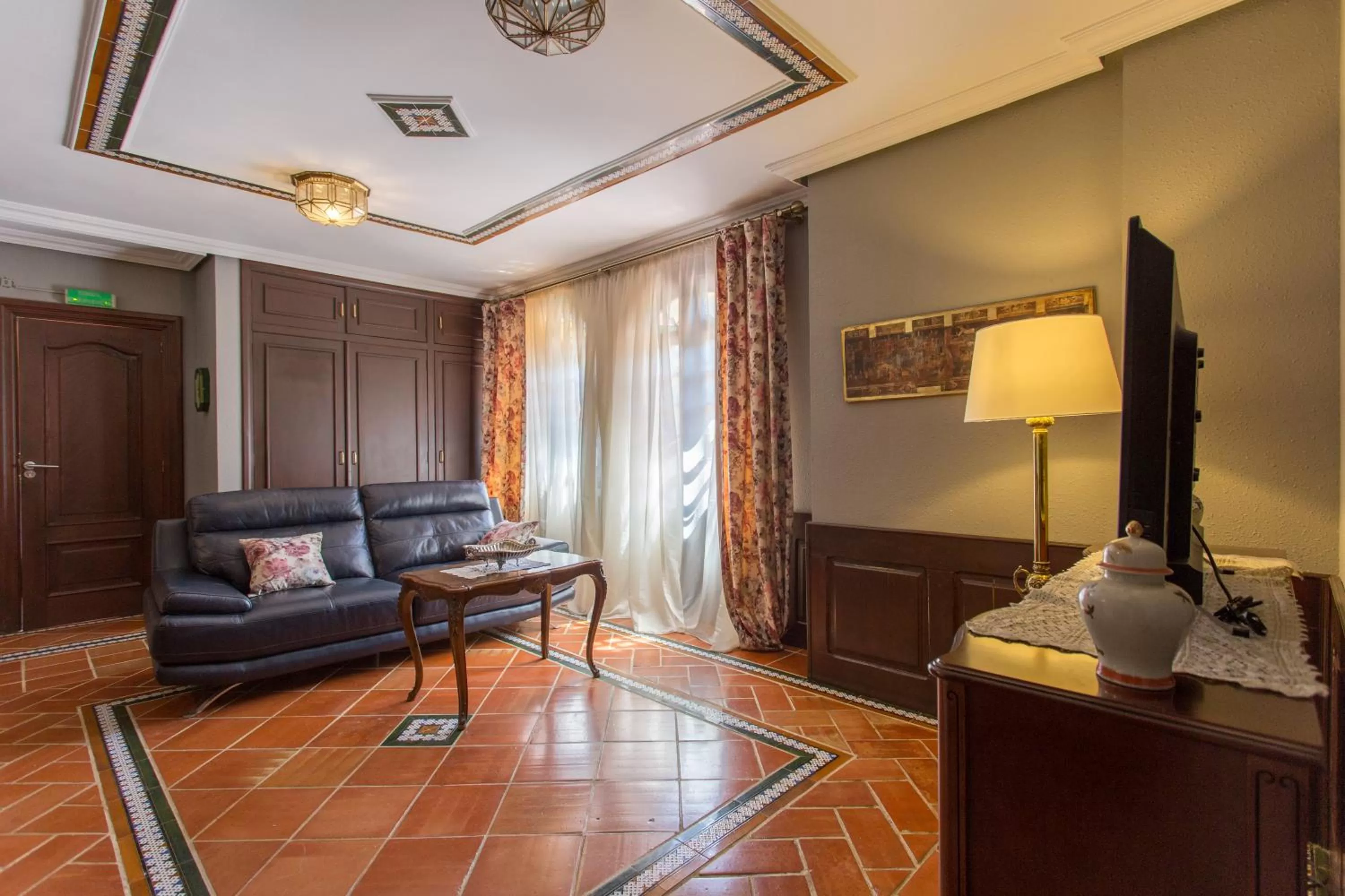 Apartamentos Gaudi Style