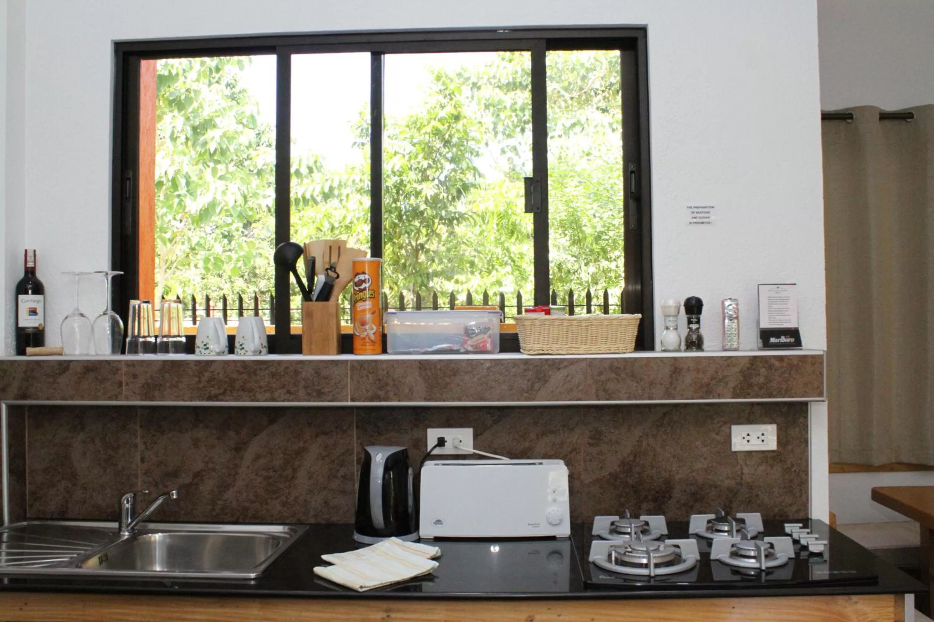 Kitchen or kitchenette, Kitchen/Kitchenette in Alona's Coral Garden Resort (Adult-Only)