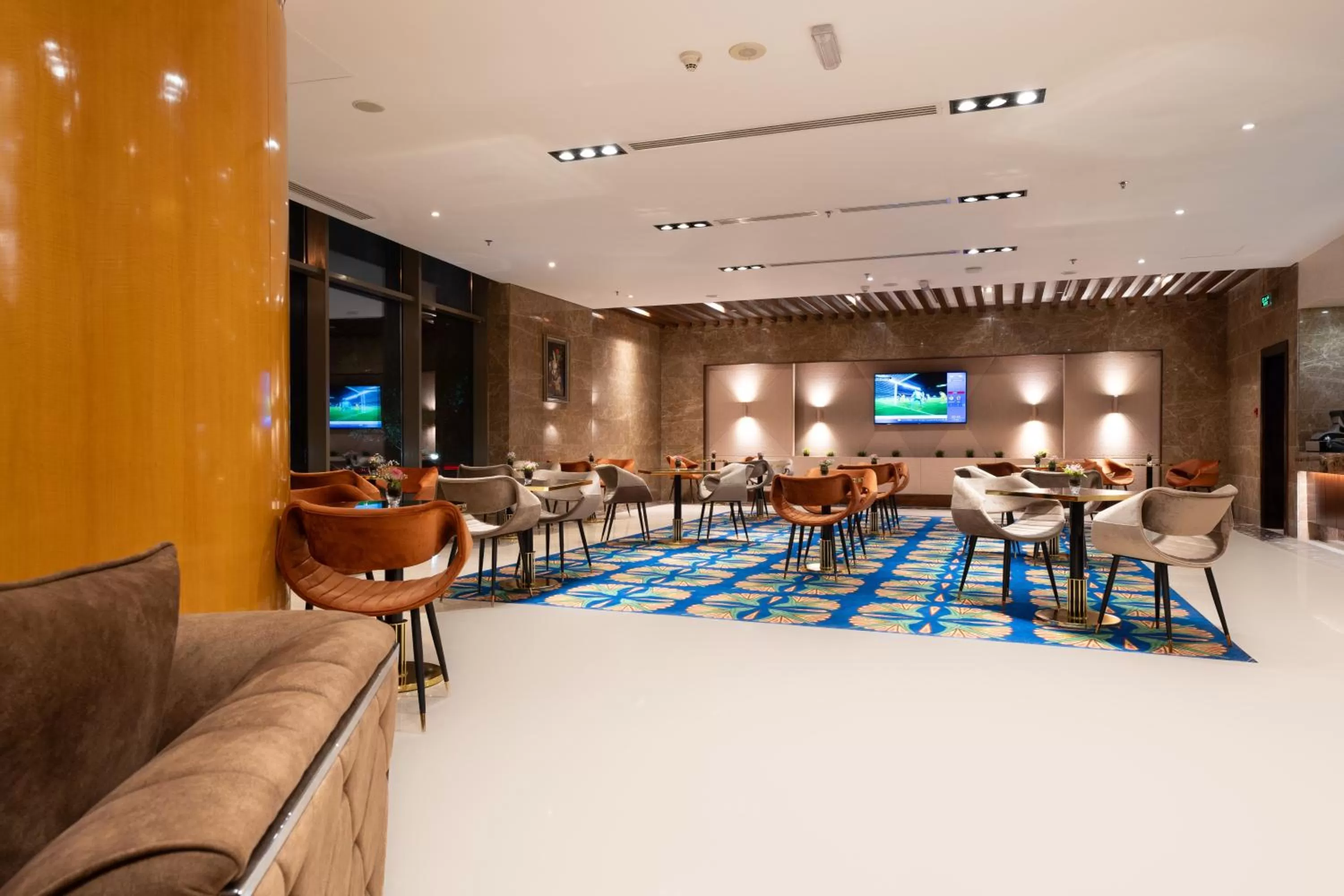 Restaurant/places to eat in Kuwait Grand Hotel