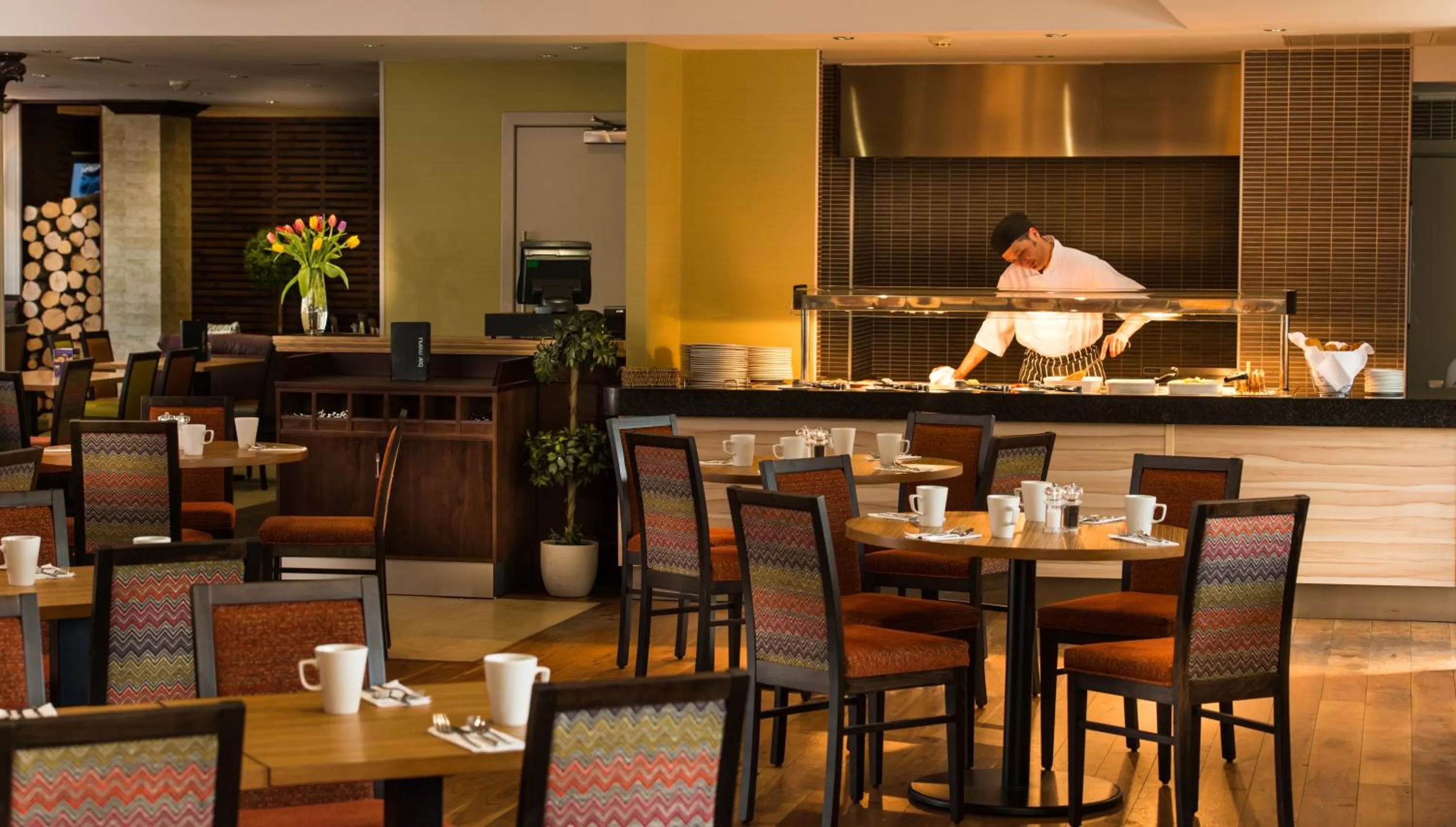 Restaurant/places to eat in Leonardo Inn Glasgow West End