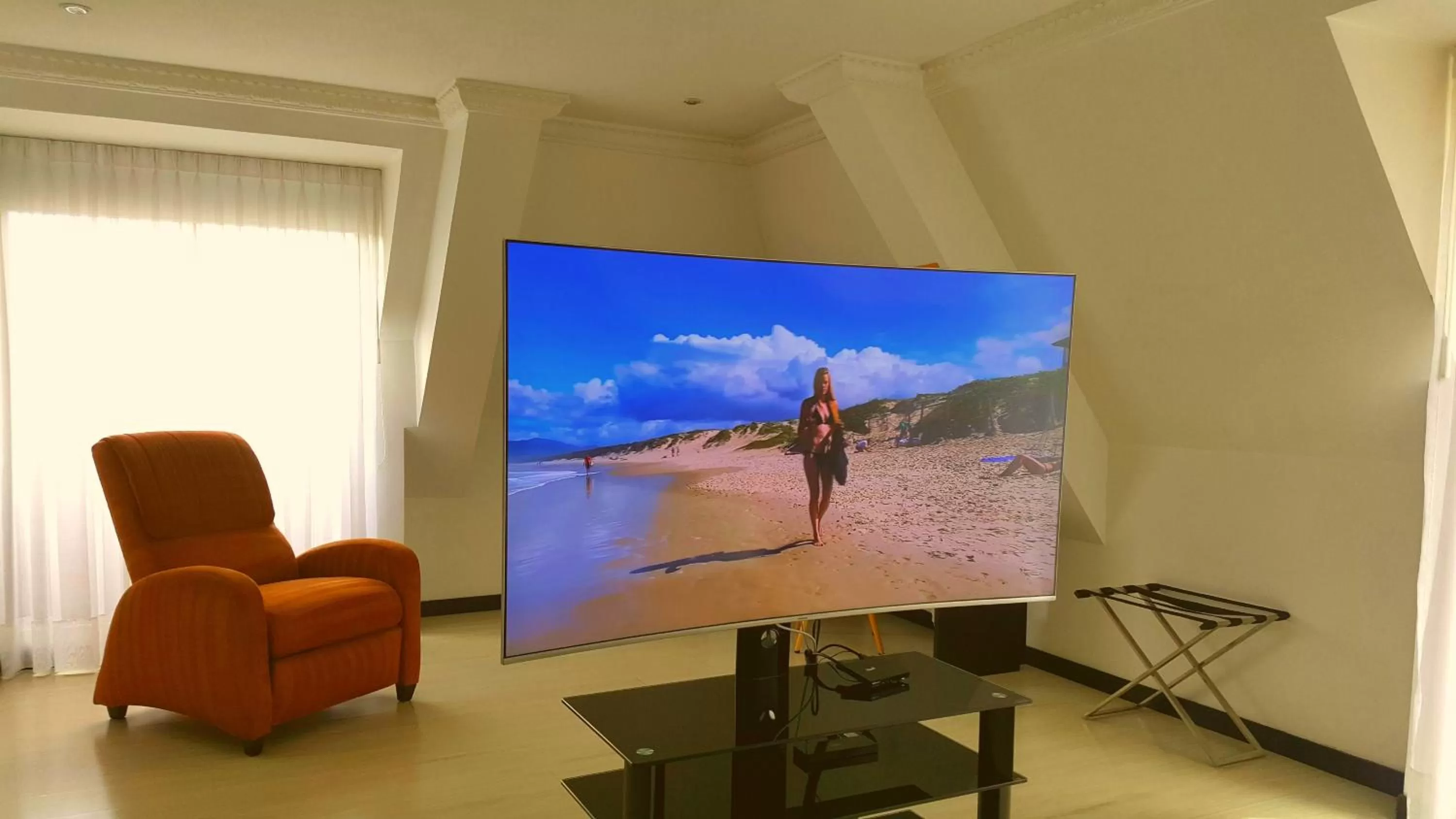 TV and multimedia, TV/Entertainment Center in Suites 109 GH Usaquén