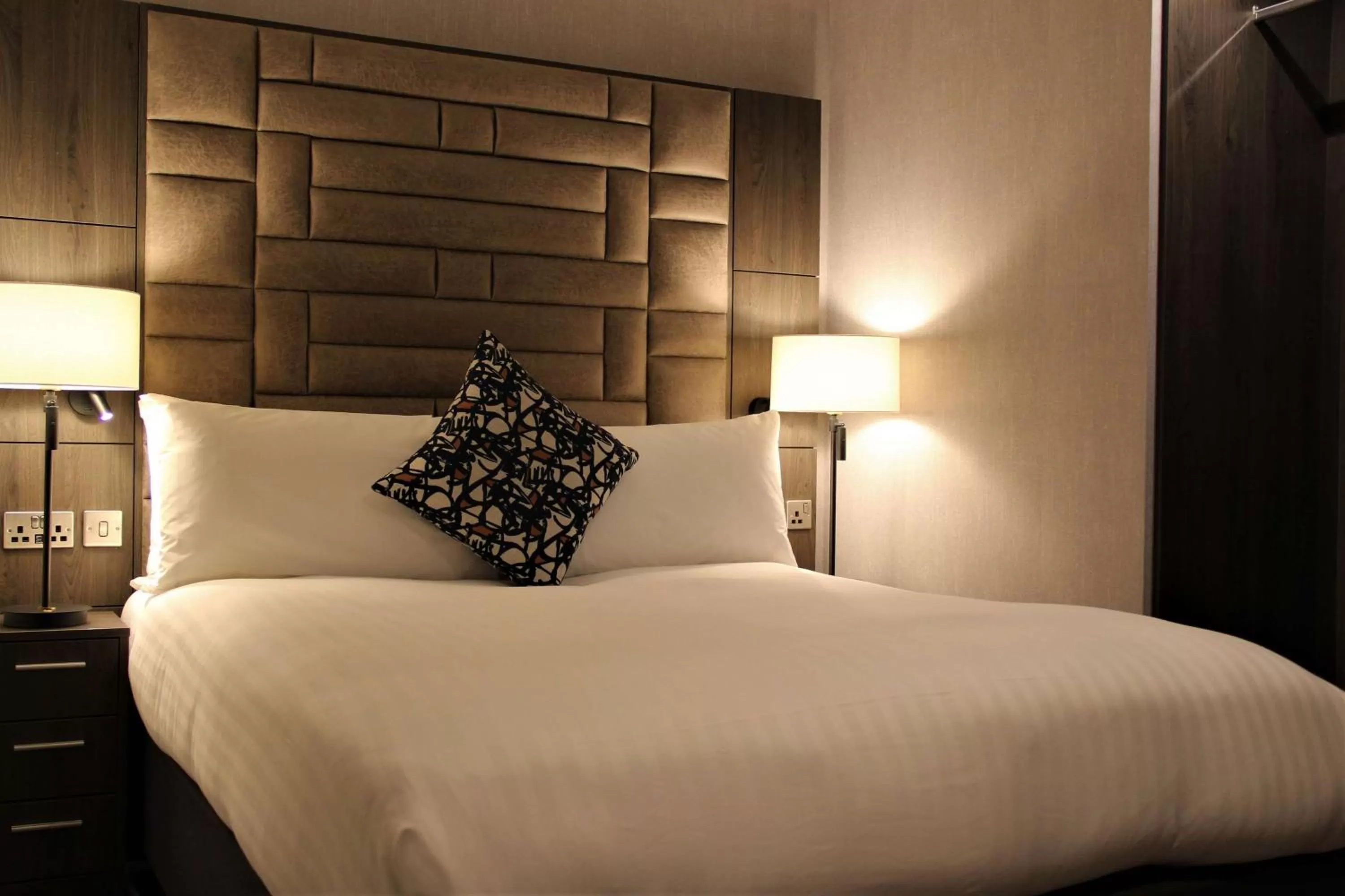 Photo of the whole room, Bed in River Ness Hotel, a member of Radisson Individuals