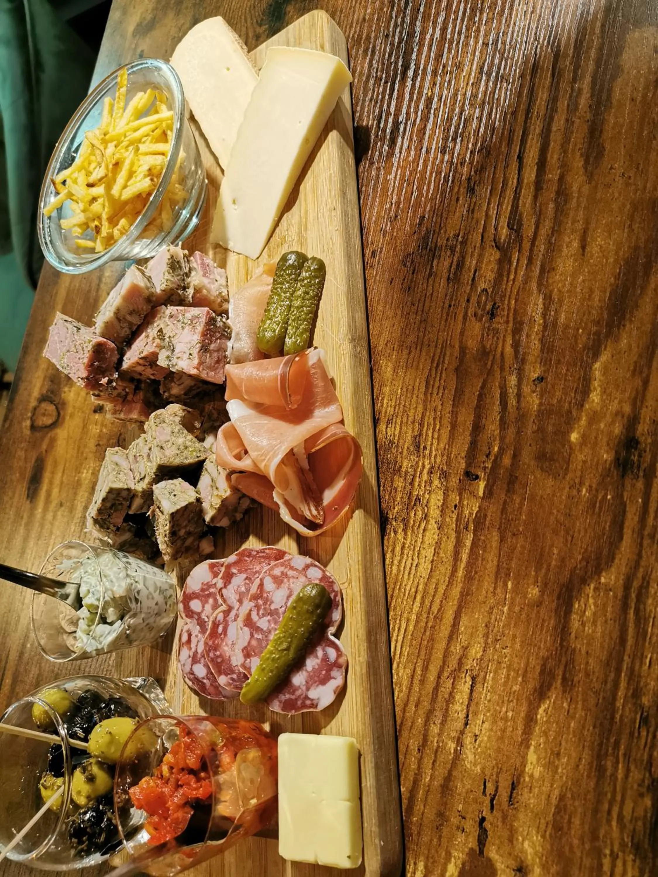 Food and drinks in Hôtel Kyriad Cap Sud