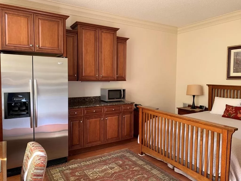 Bed in The Inn at Houndslake