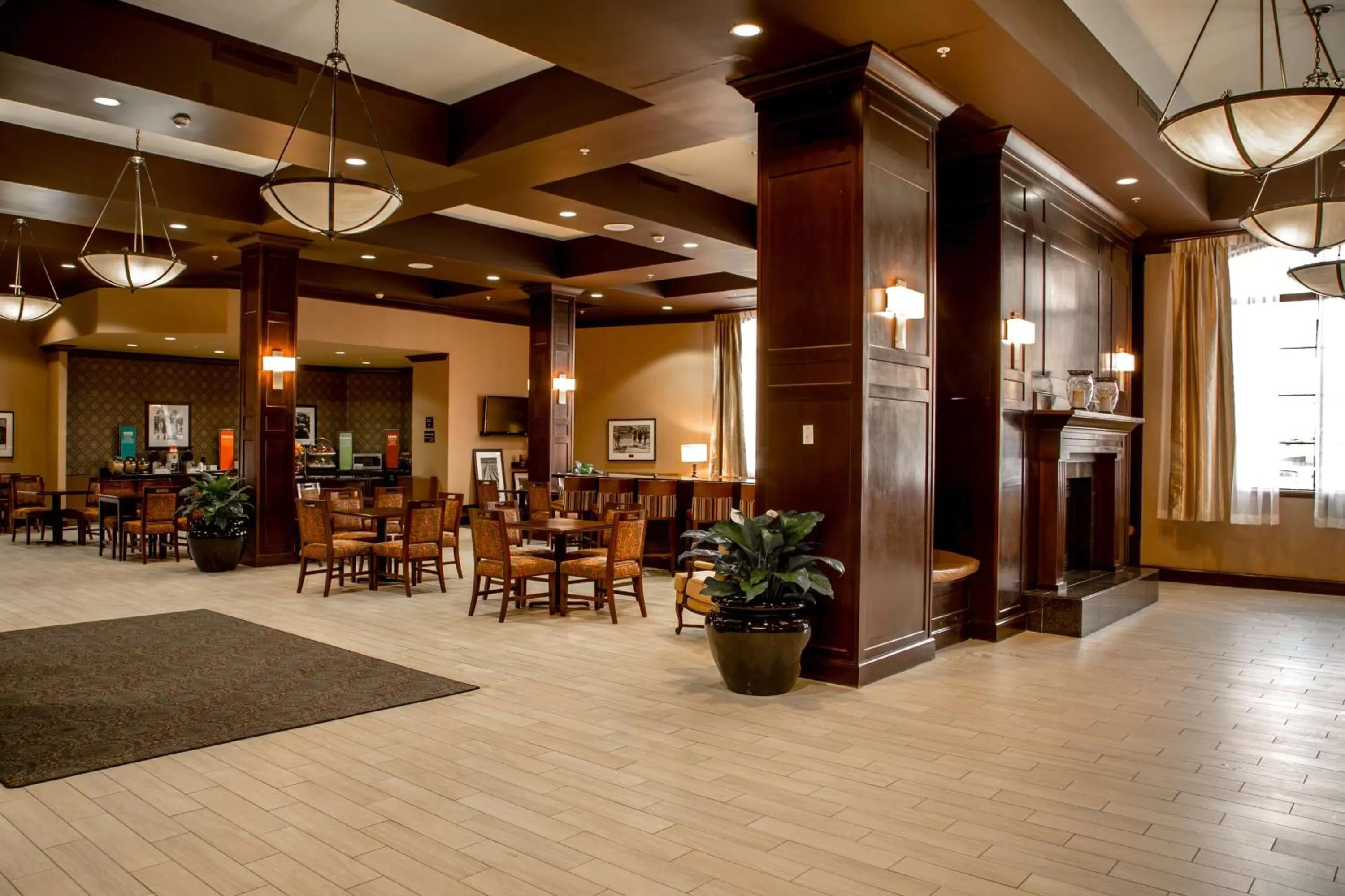 Lobby or reception in Hampton Inn & Suites Albany-Downtown