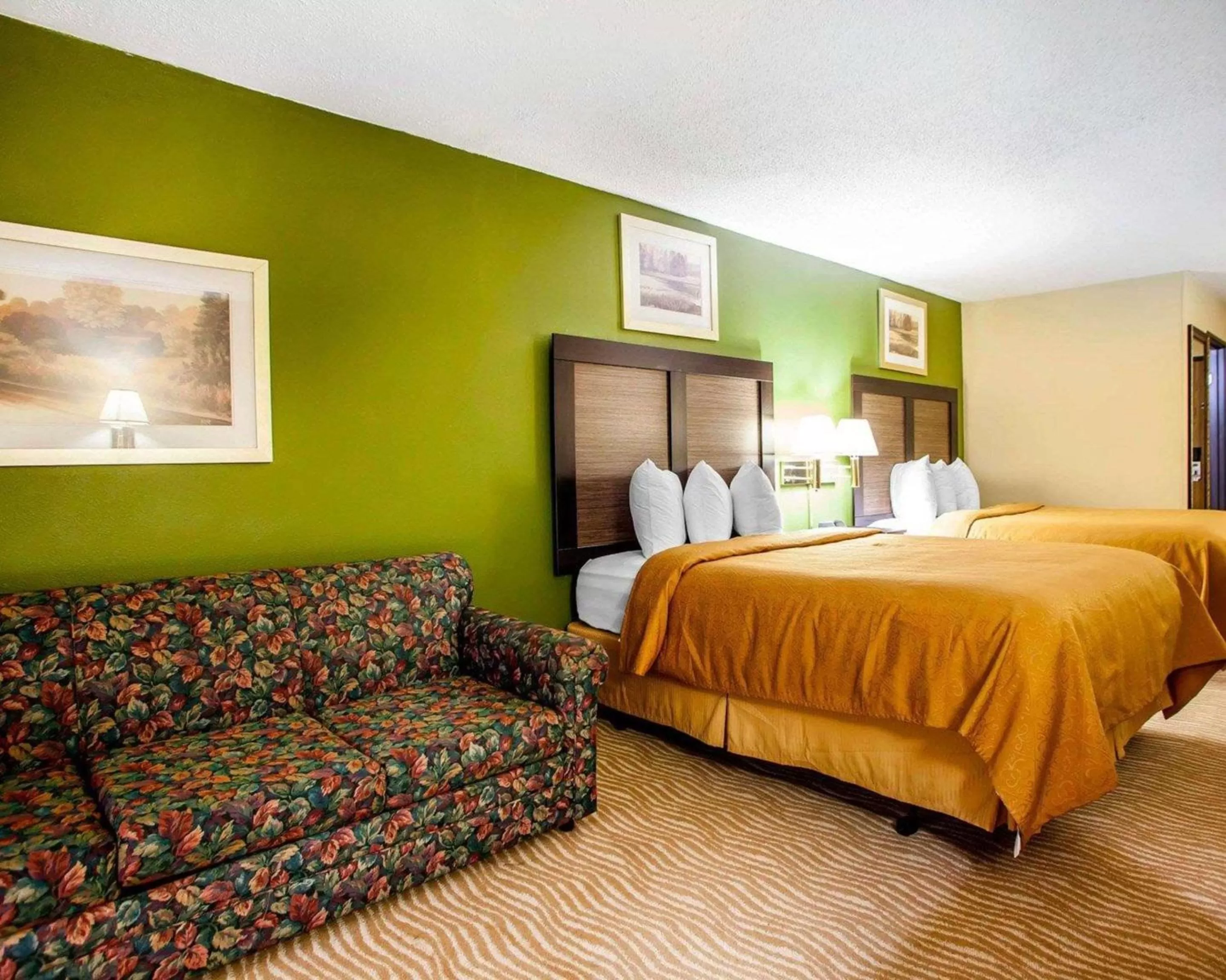 Photo of the whole room in Quality Inn & Suites Champaign North - Urbana