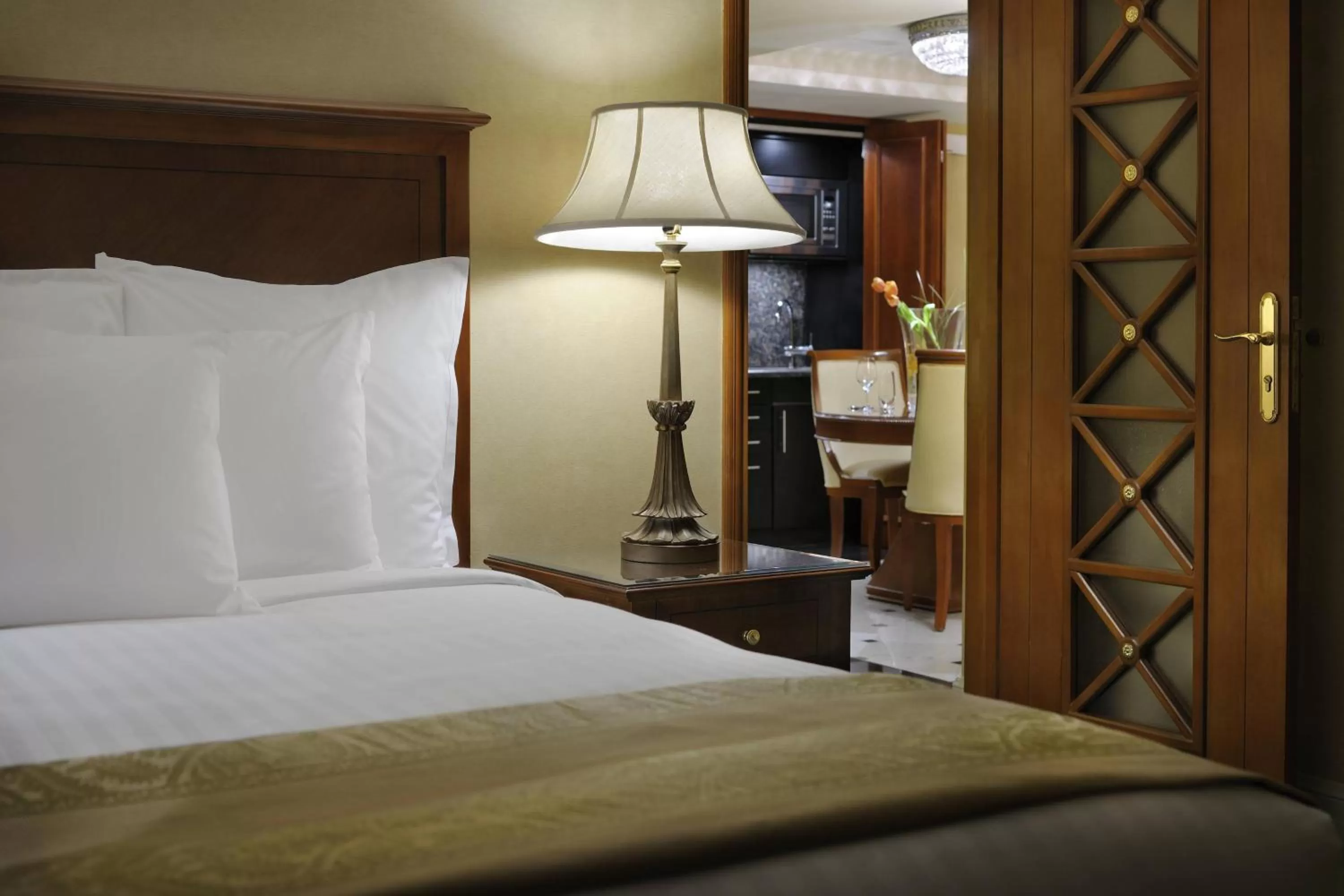 Bedroom, Bed in Cairo Marriott Hotel