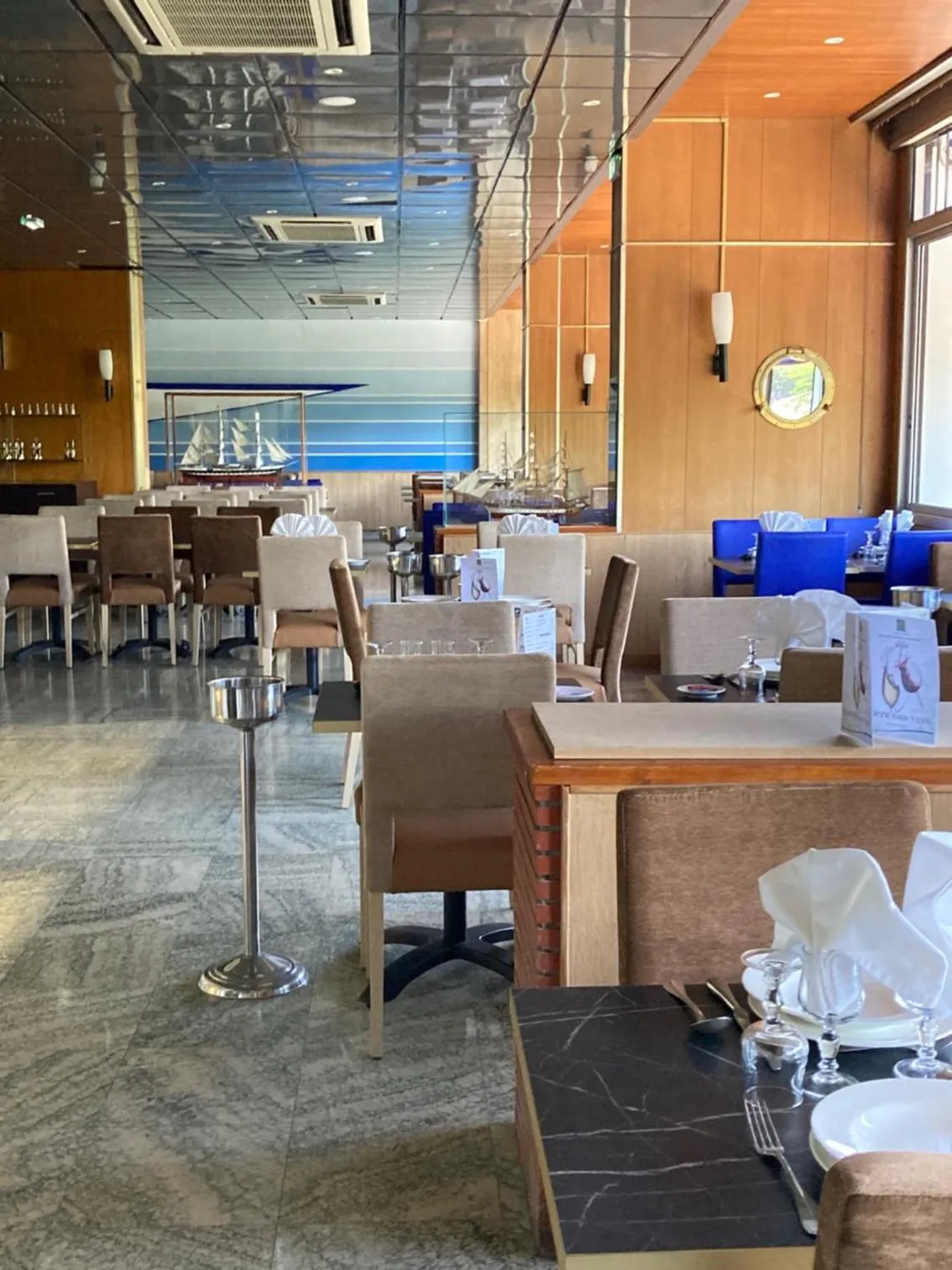 Property building in Hôtel Christina Lourdes