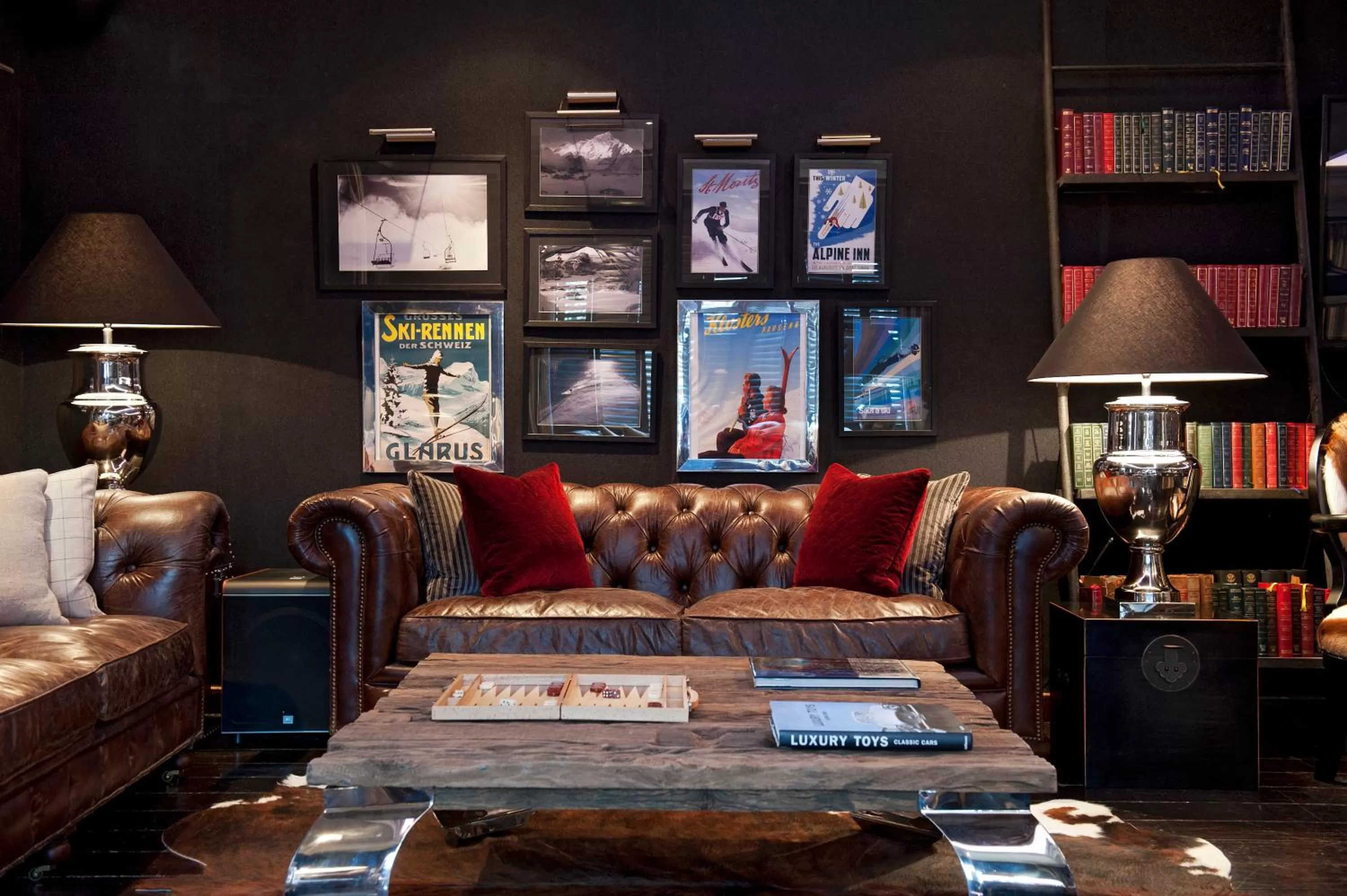 Lounge or bar in El Lodge, Ski & Spa