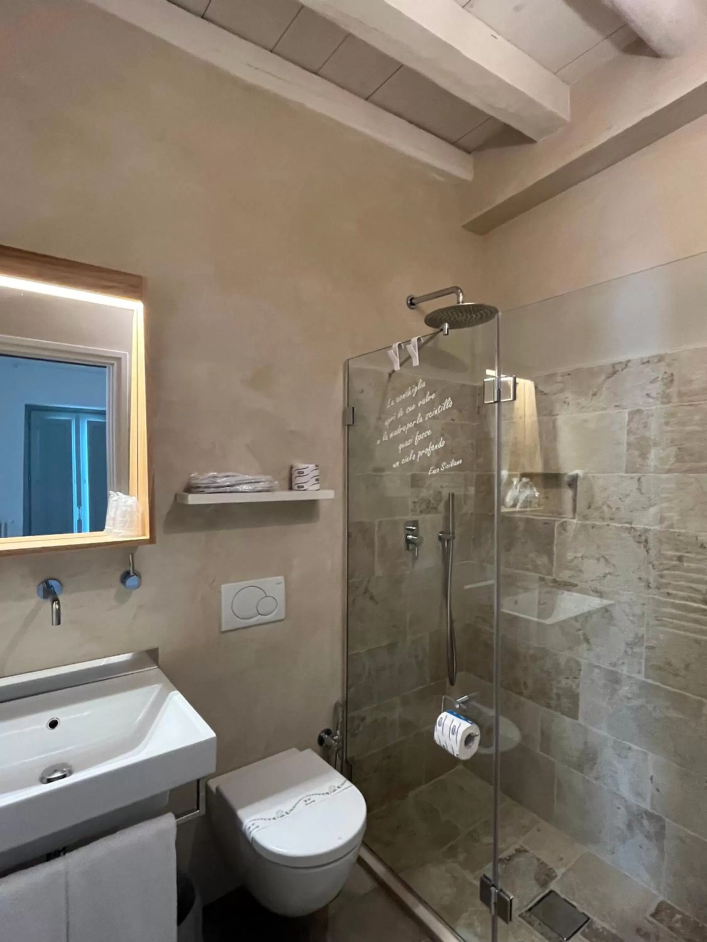 Antico Mondo Rooms & Suites