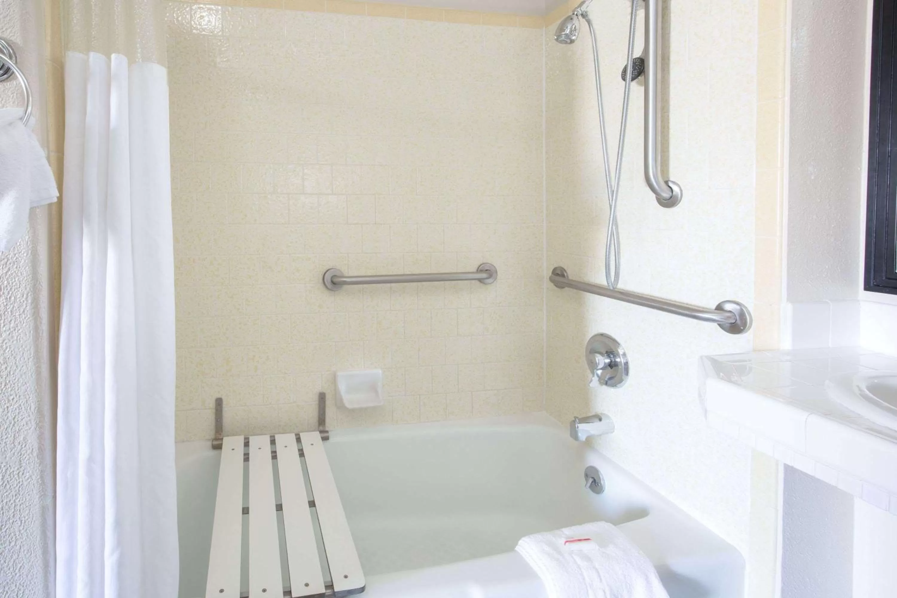 Bathroom in Days Inn by Wyndham Eureka CA