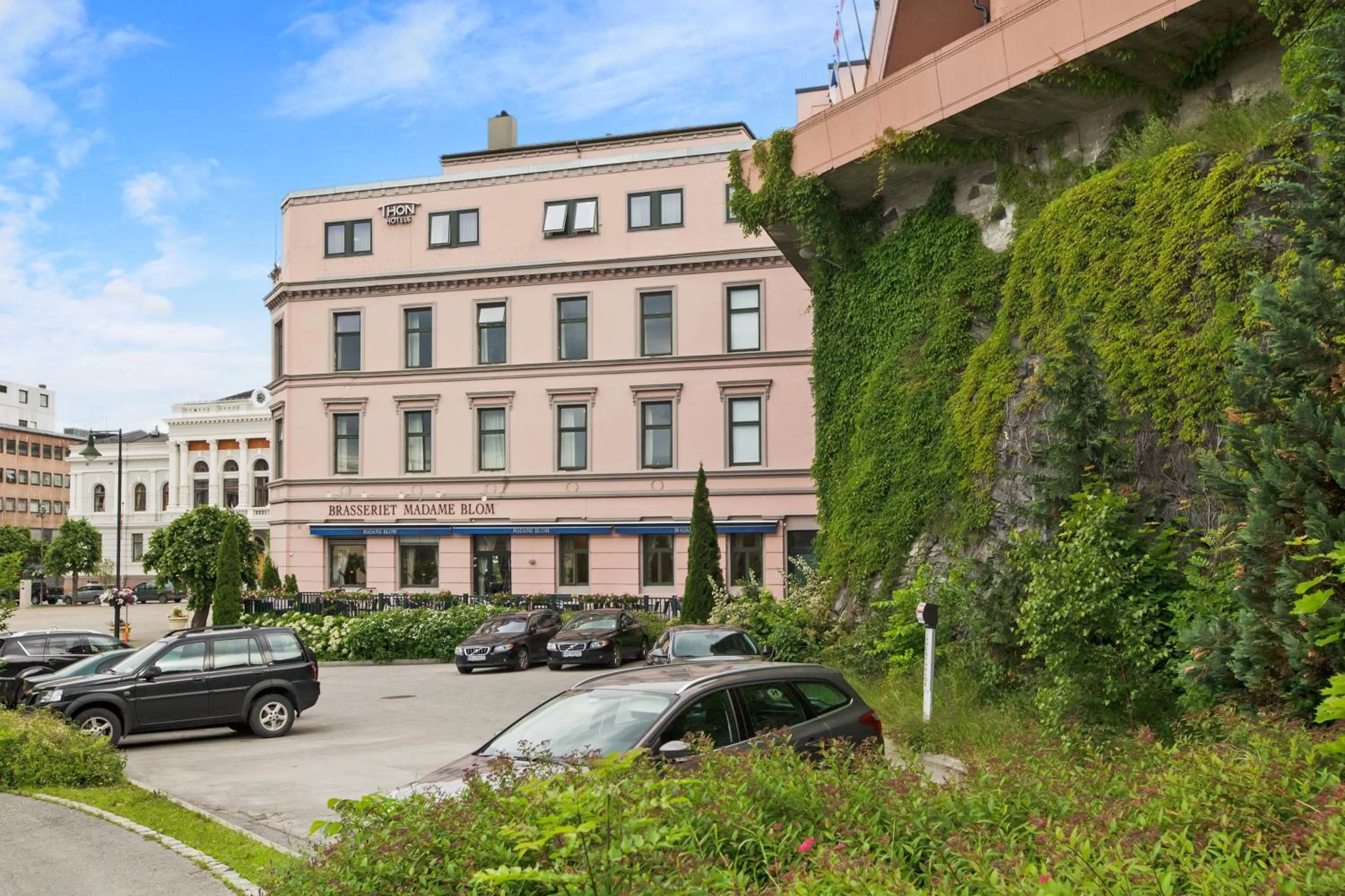 Facade/entrance in Thon Hotel Høyers