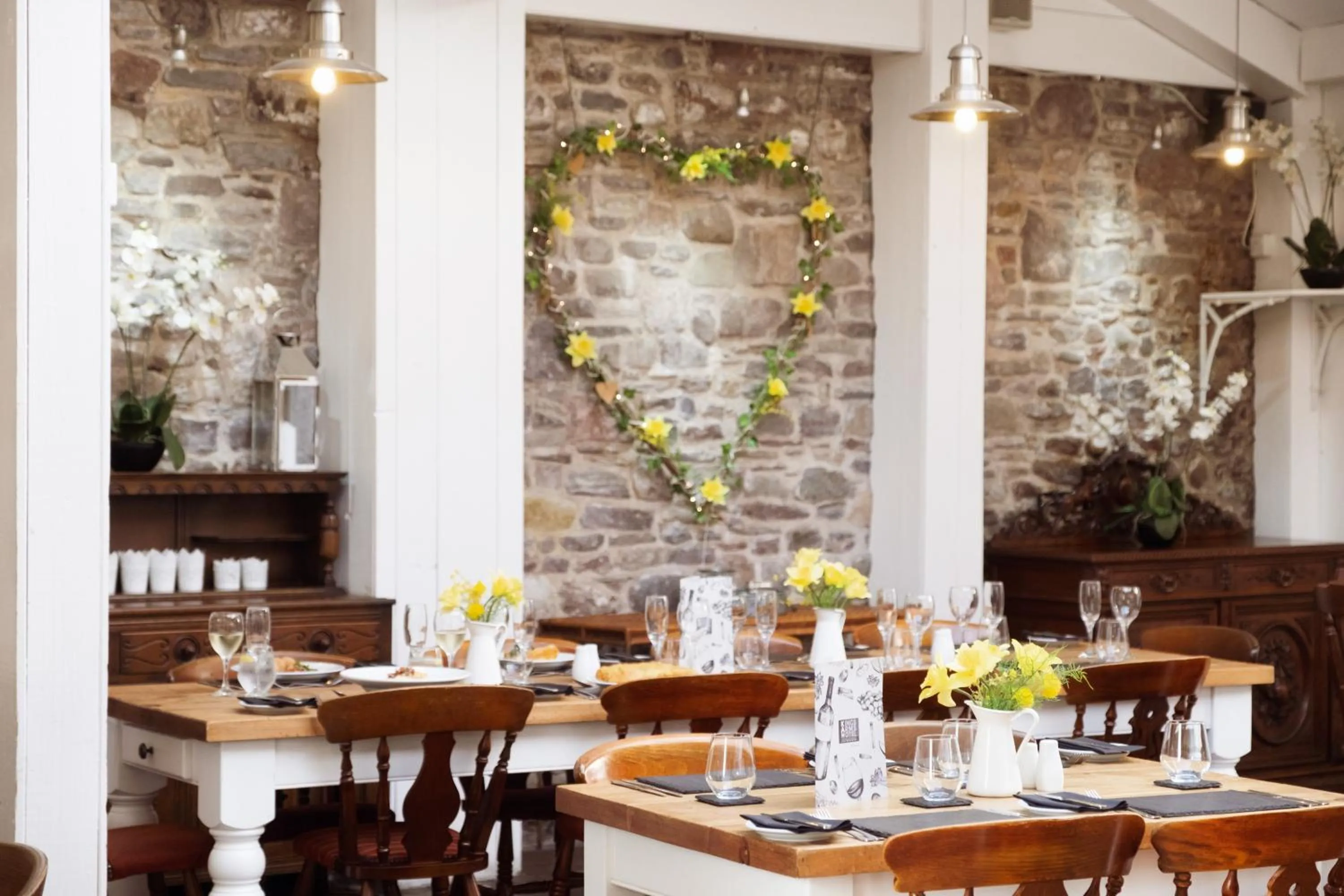 Dining area in Kings Arms Hotel