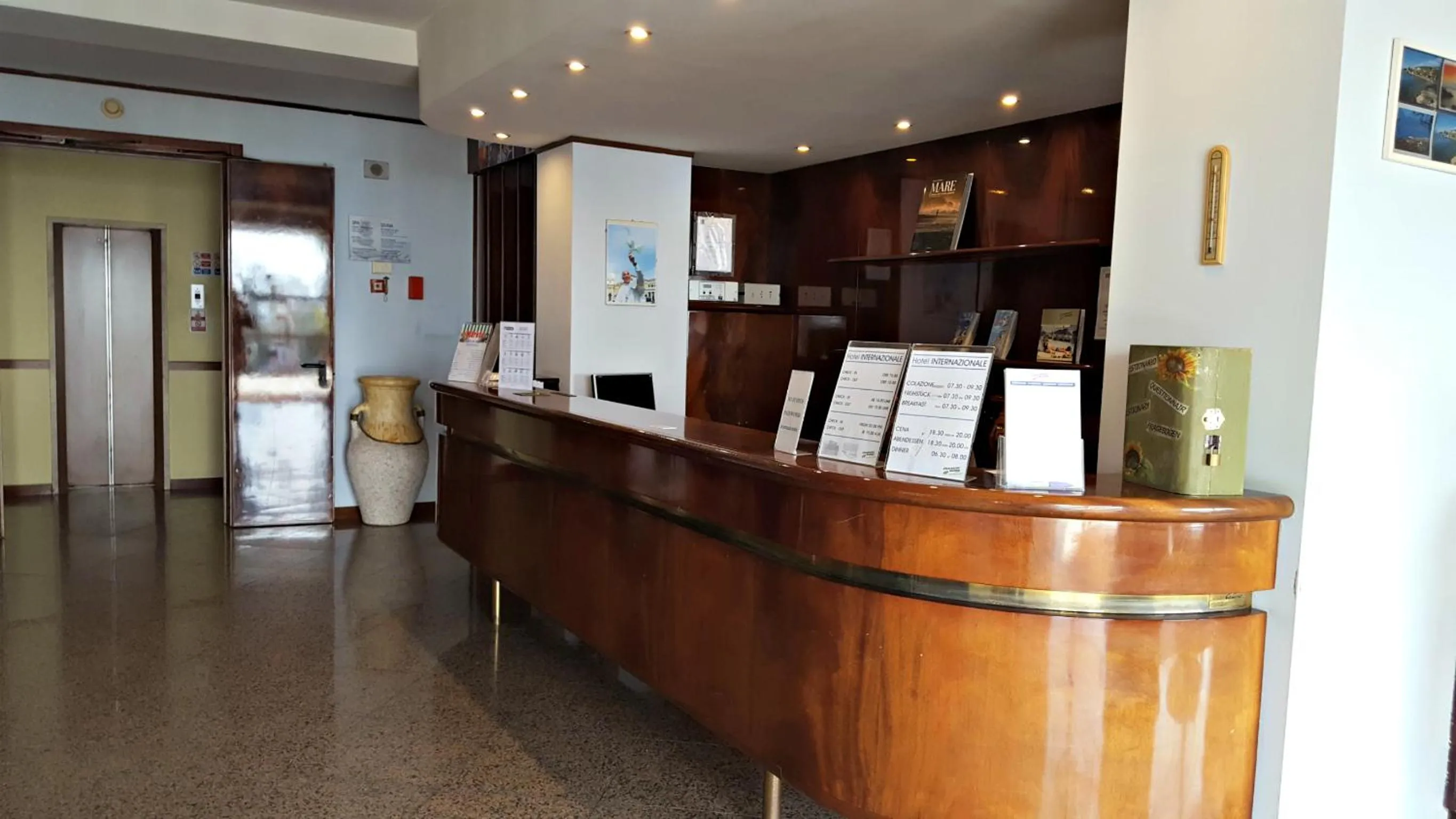 Lobby or reception in Hotel Internazionale