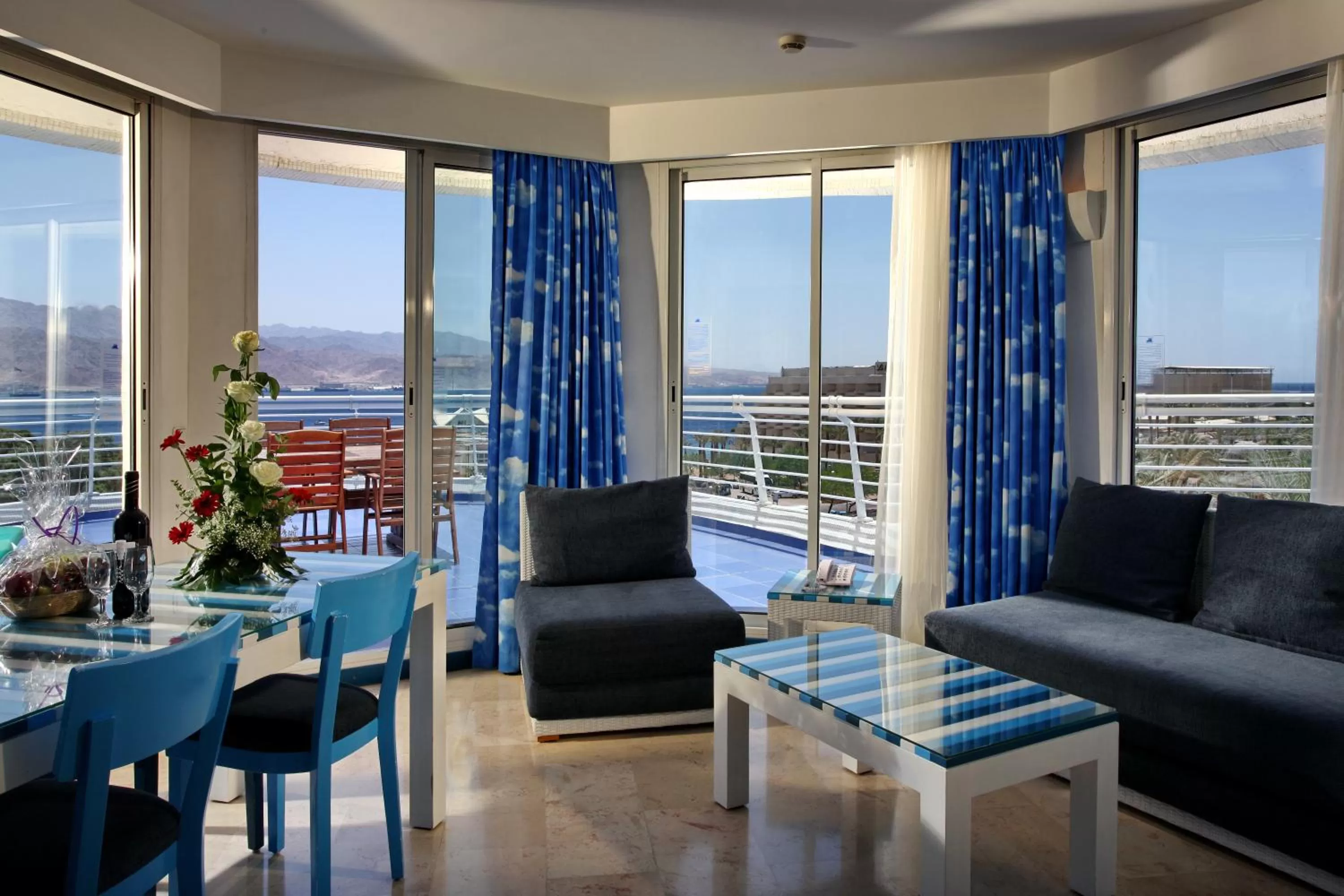 Living room, Seating Area in Club Hotel Eilat - All Suites Hotel