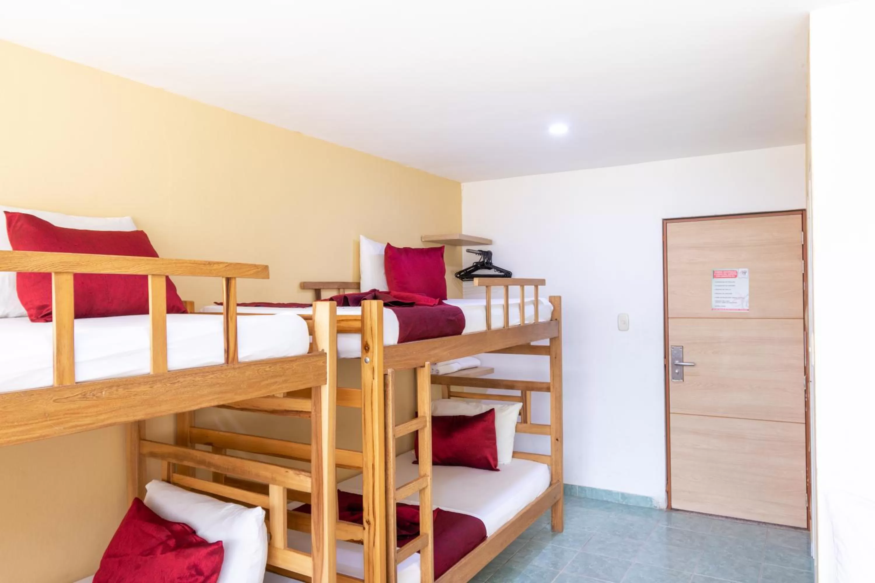 Bed in Hotel Portobahia Santa Marta Rodadero