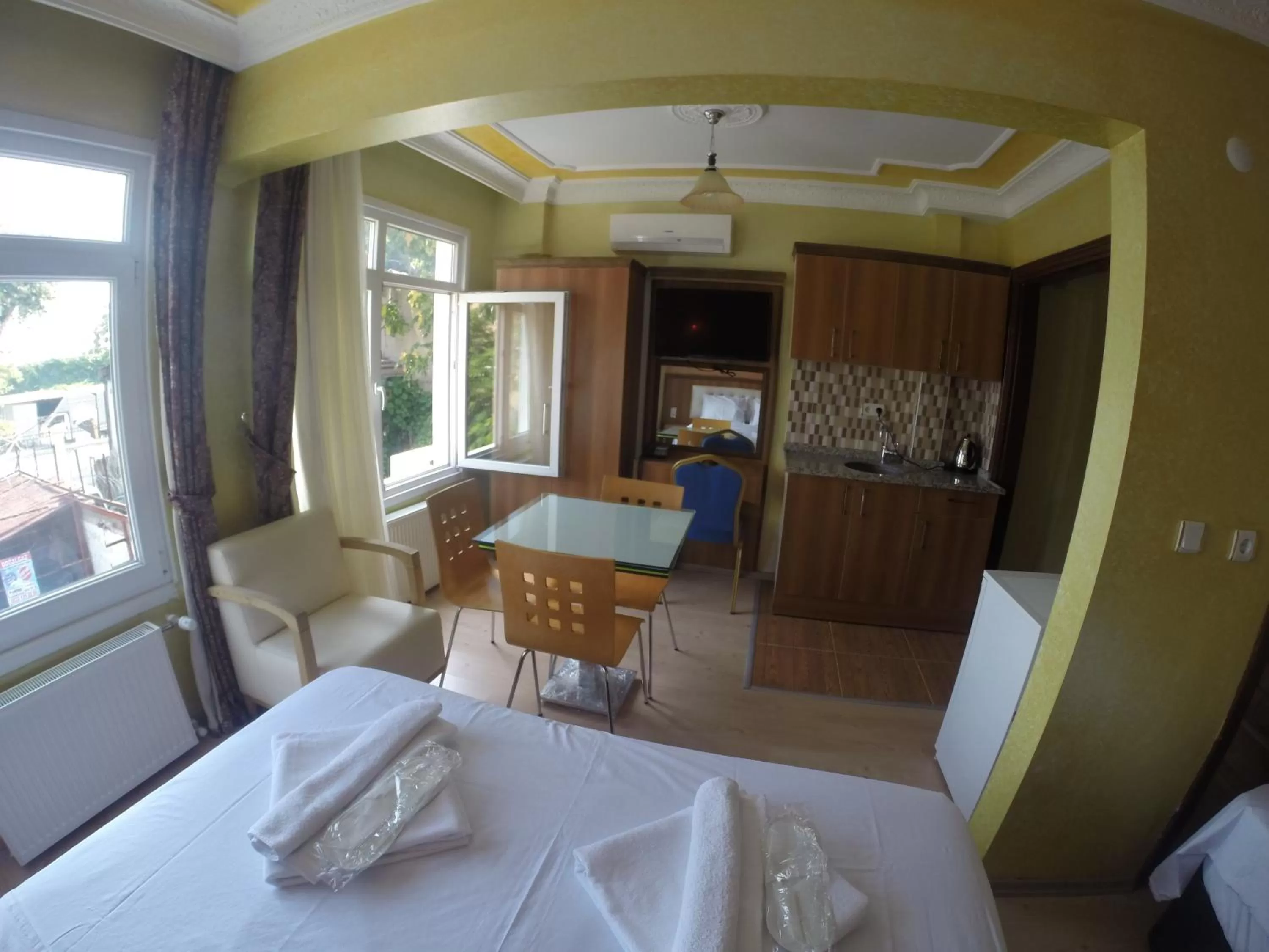 Coffee/tea facilities, Room Photo in Arat Apartments