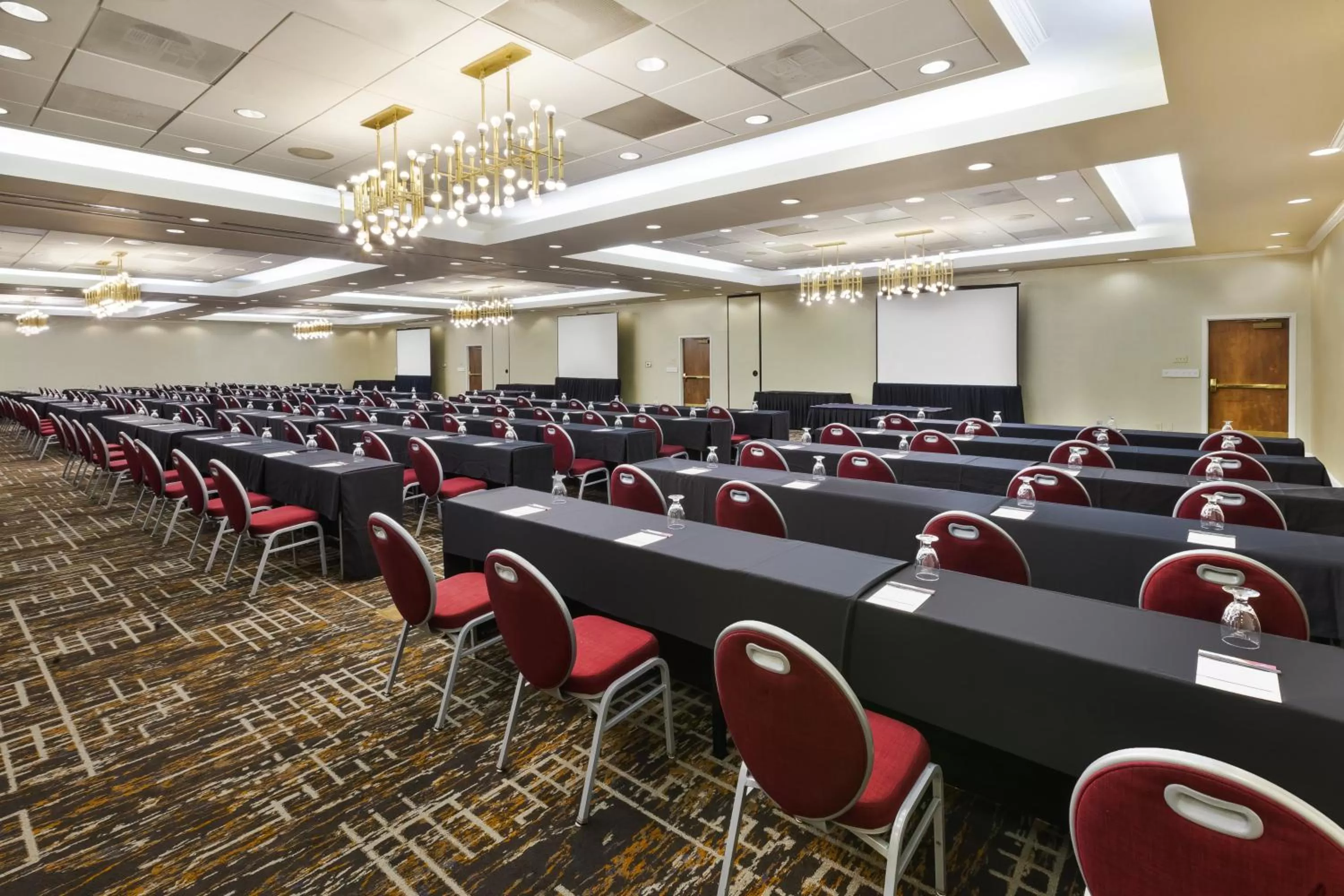 Banquet/Function facilities in Crowne Plaza Dulles Airport by IHG