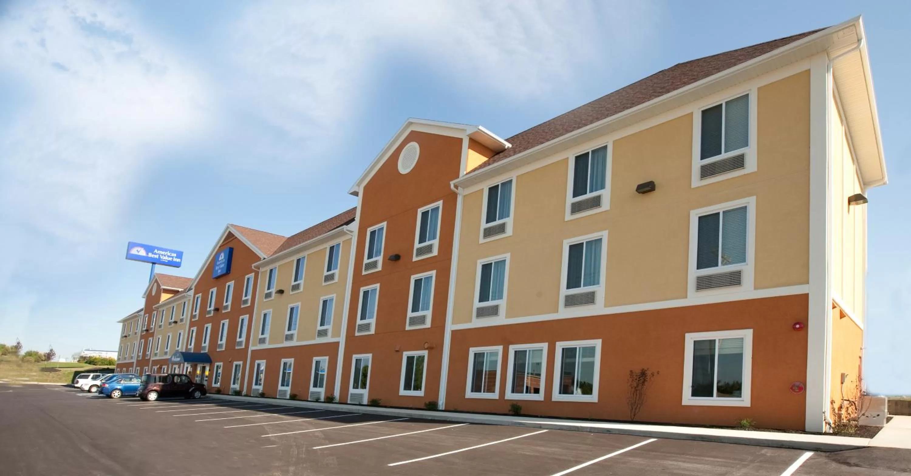 Property building in Americas Best Value Inn Saint Robert/Fort Leonard Wood