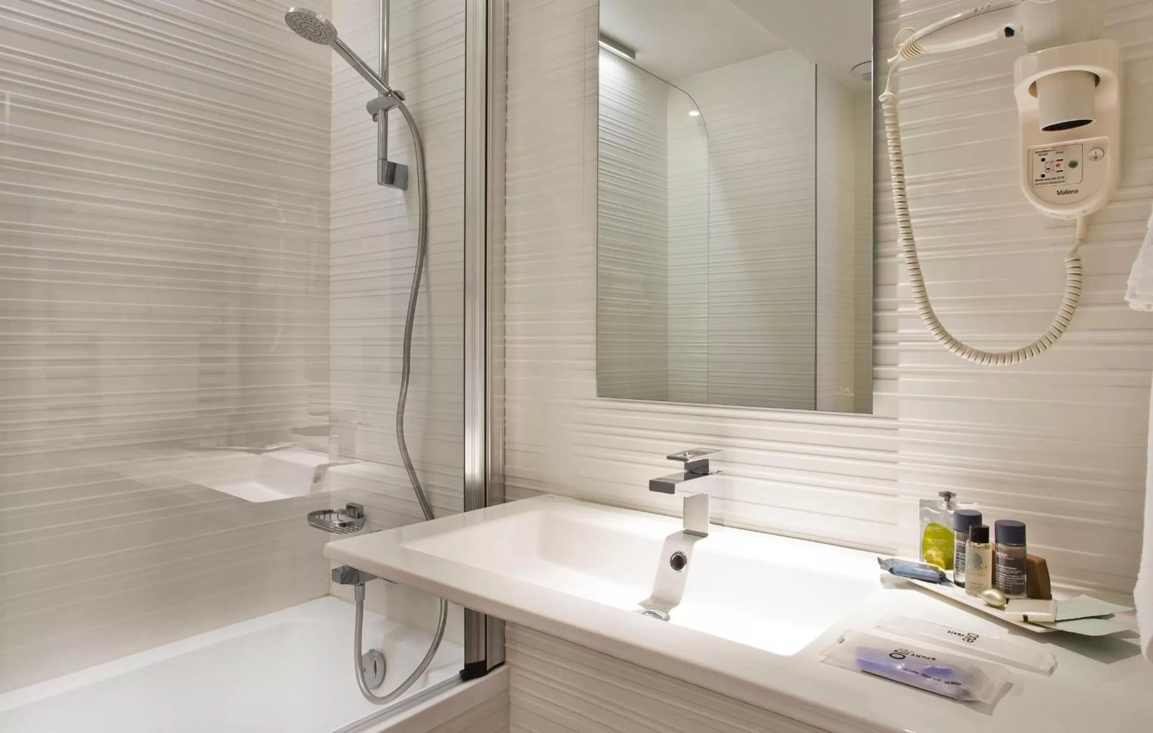 Bathroom in Hôtel Garance