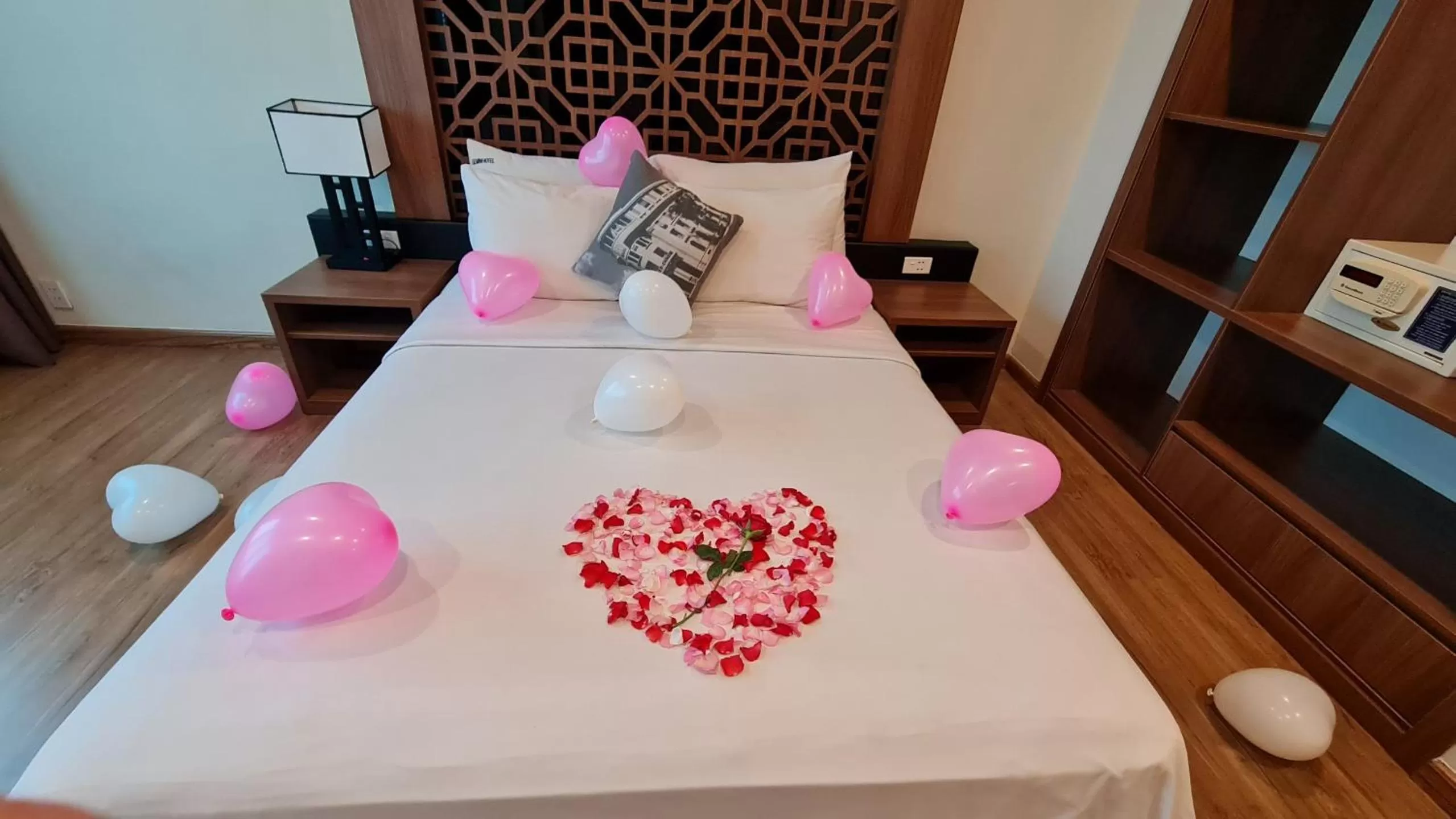 Decorative detail in Gemini Saigon LUXURY