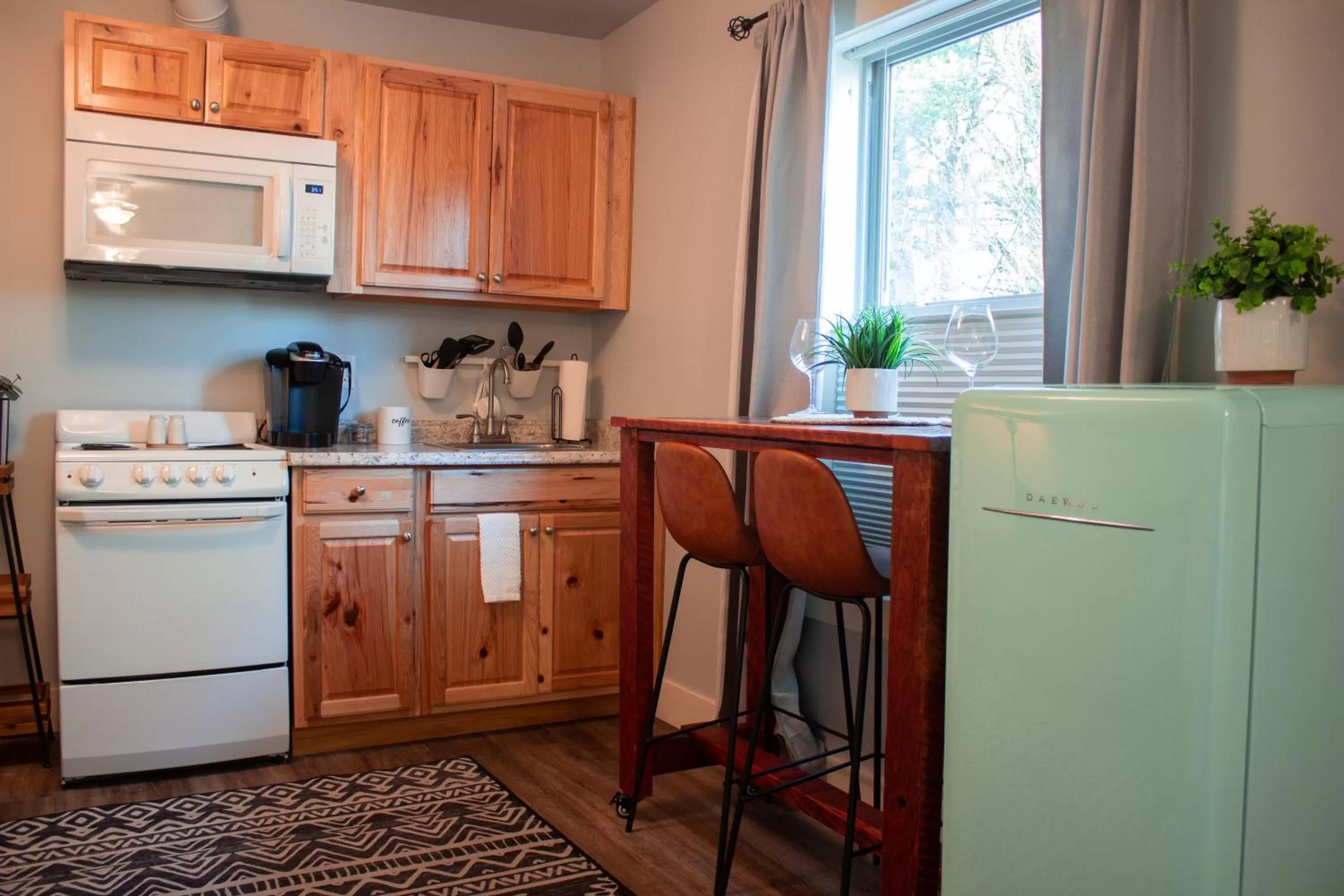 Kitchen or kitchenette in Douglas On Third