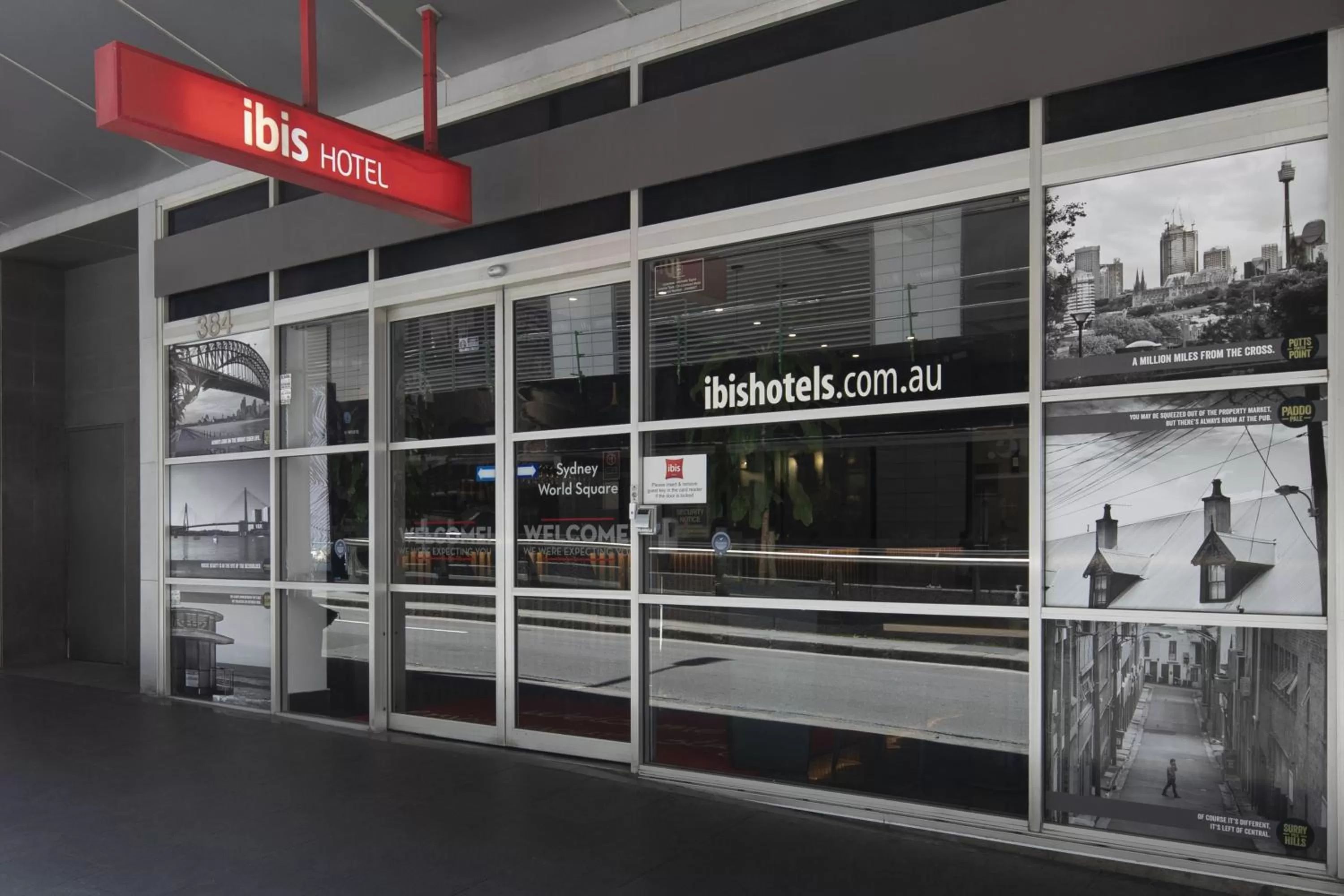 Facade/entrance in ibis Sydney World Square