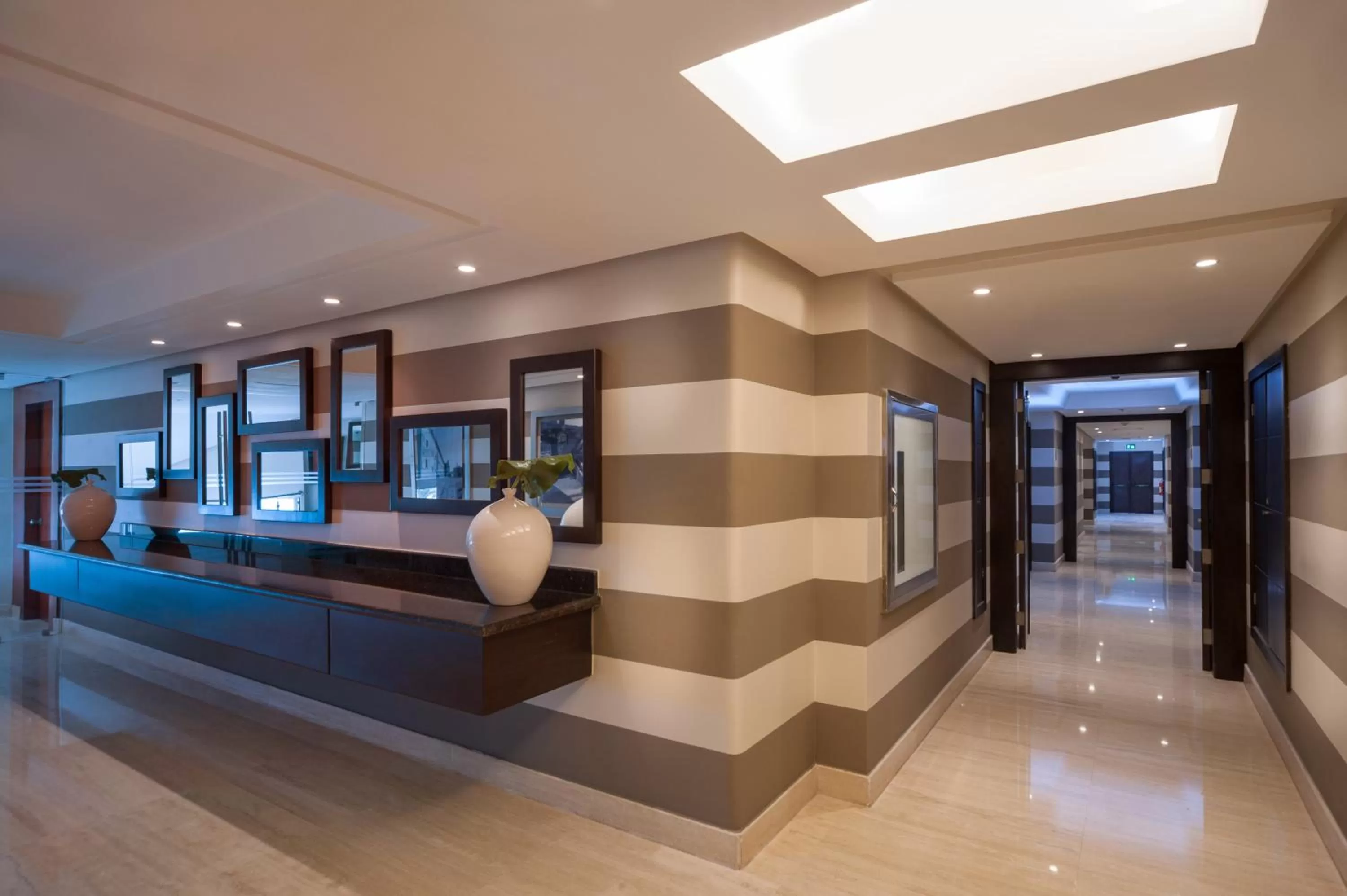 Lobby or reception in Crowne Plaza Santo Domingo by IHG