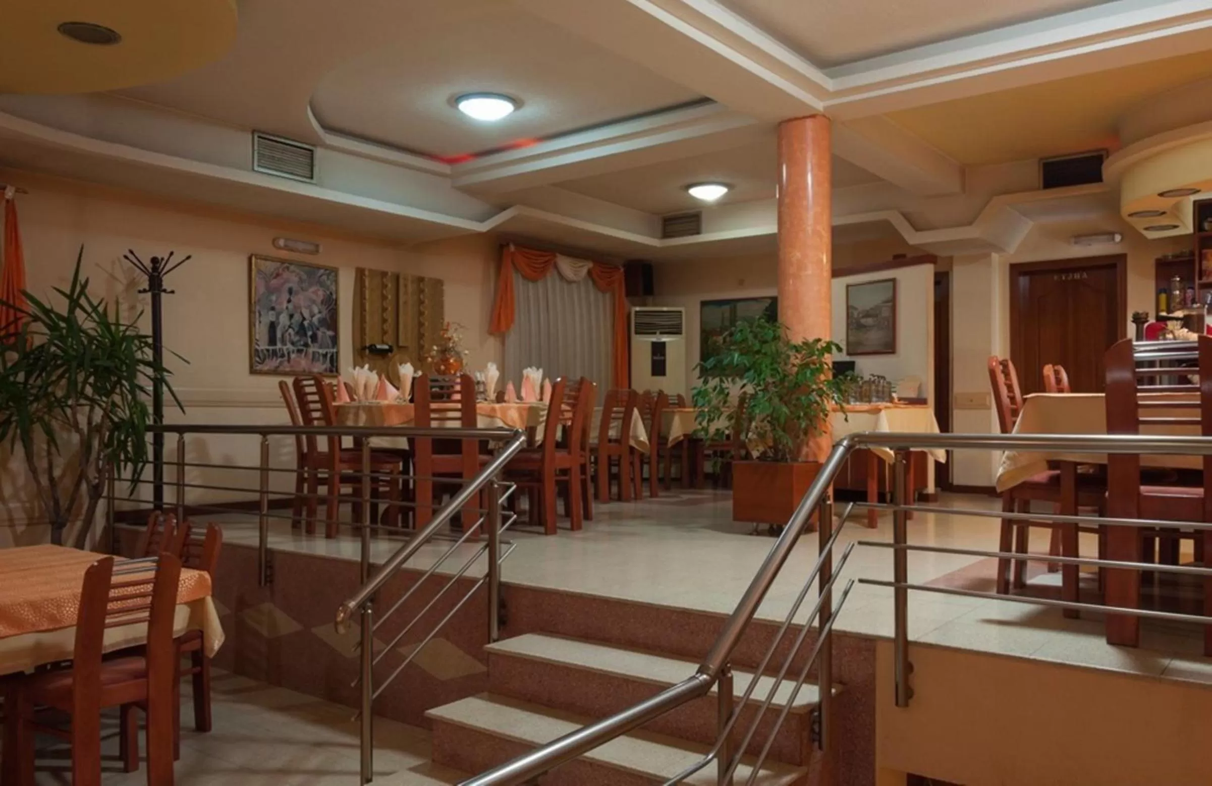 Restaurant/Places to Eat in Hotel Ilinden