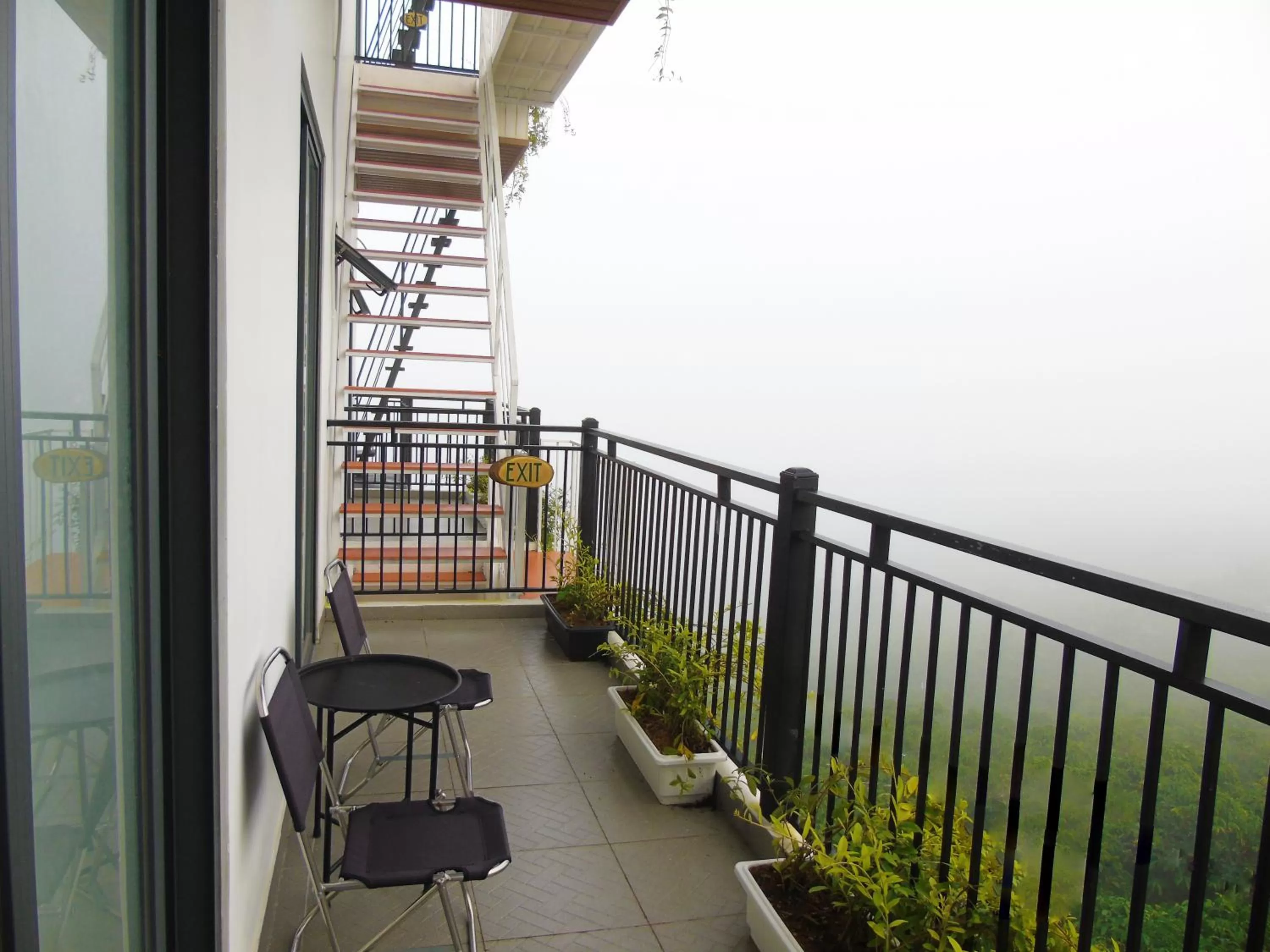 Natural landscape, Balcony/Terrace in Mùa Tím Villa