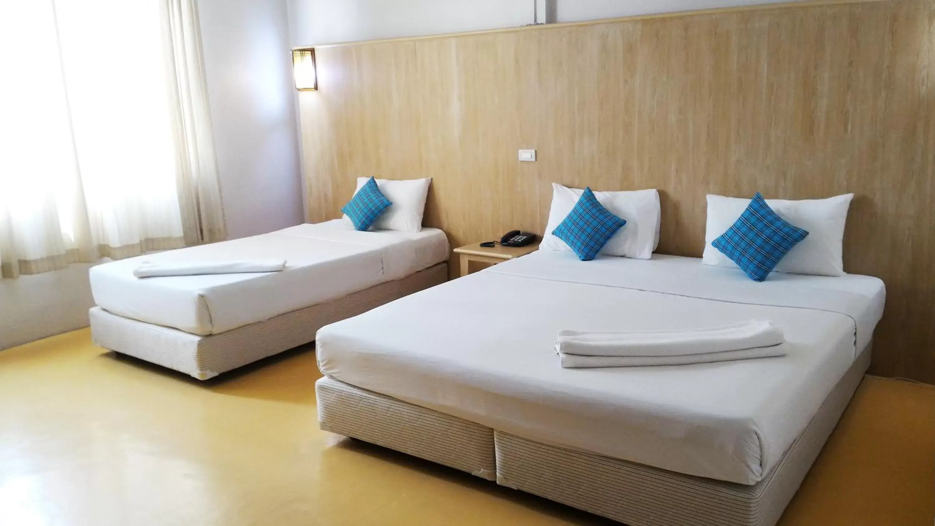 Triple Room with Private Bathroom in S2S Queen Trang Hotel Triple Room with Private Bathroom in S2S Queen Trang Hotel