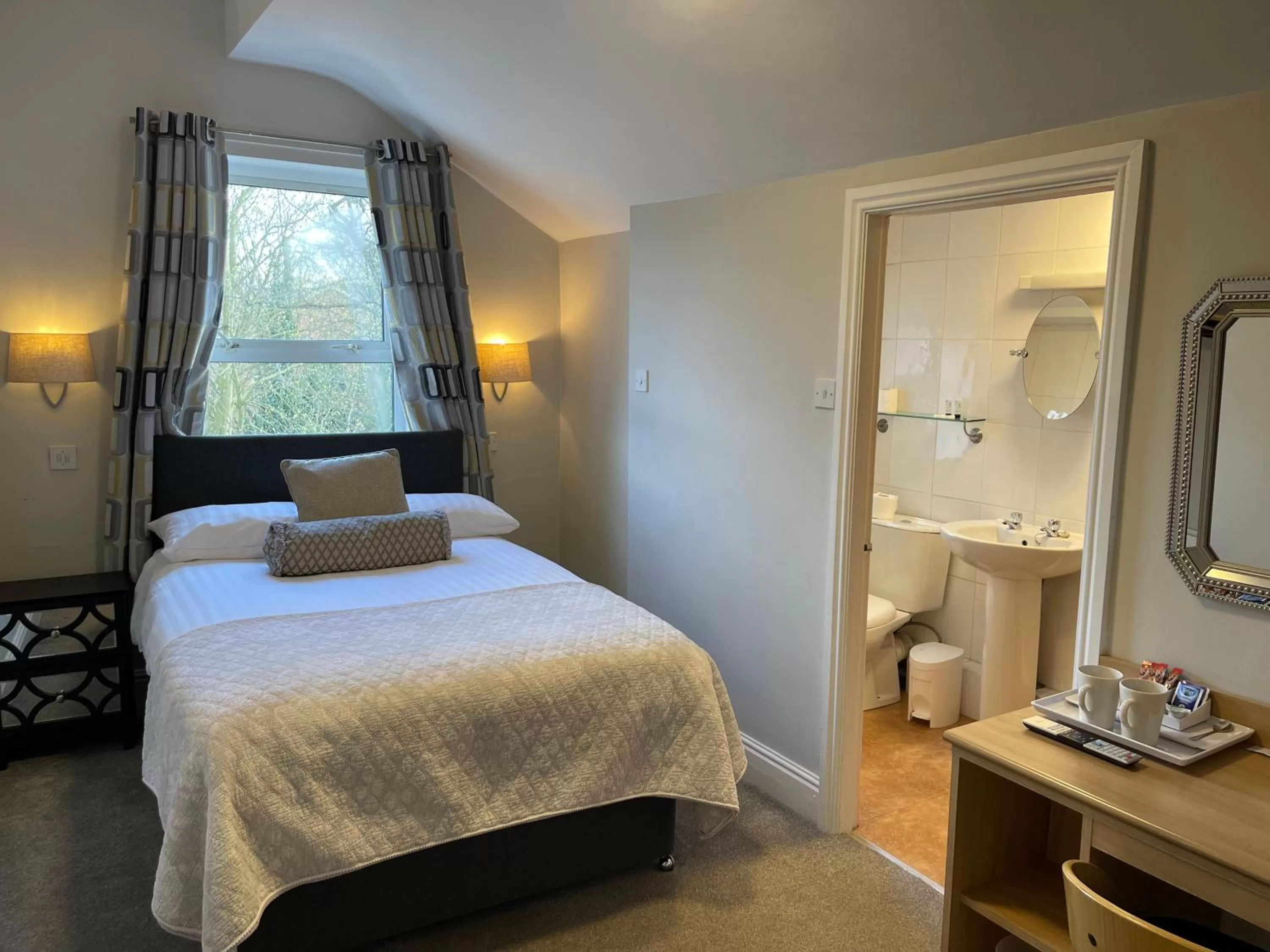 Bed in The Westlynne Hotel & Apartments