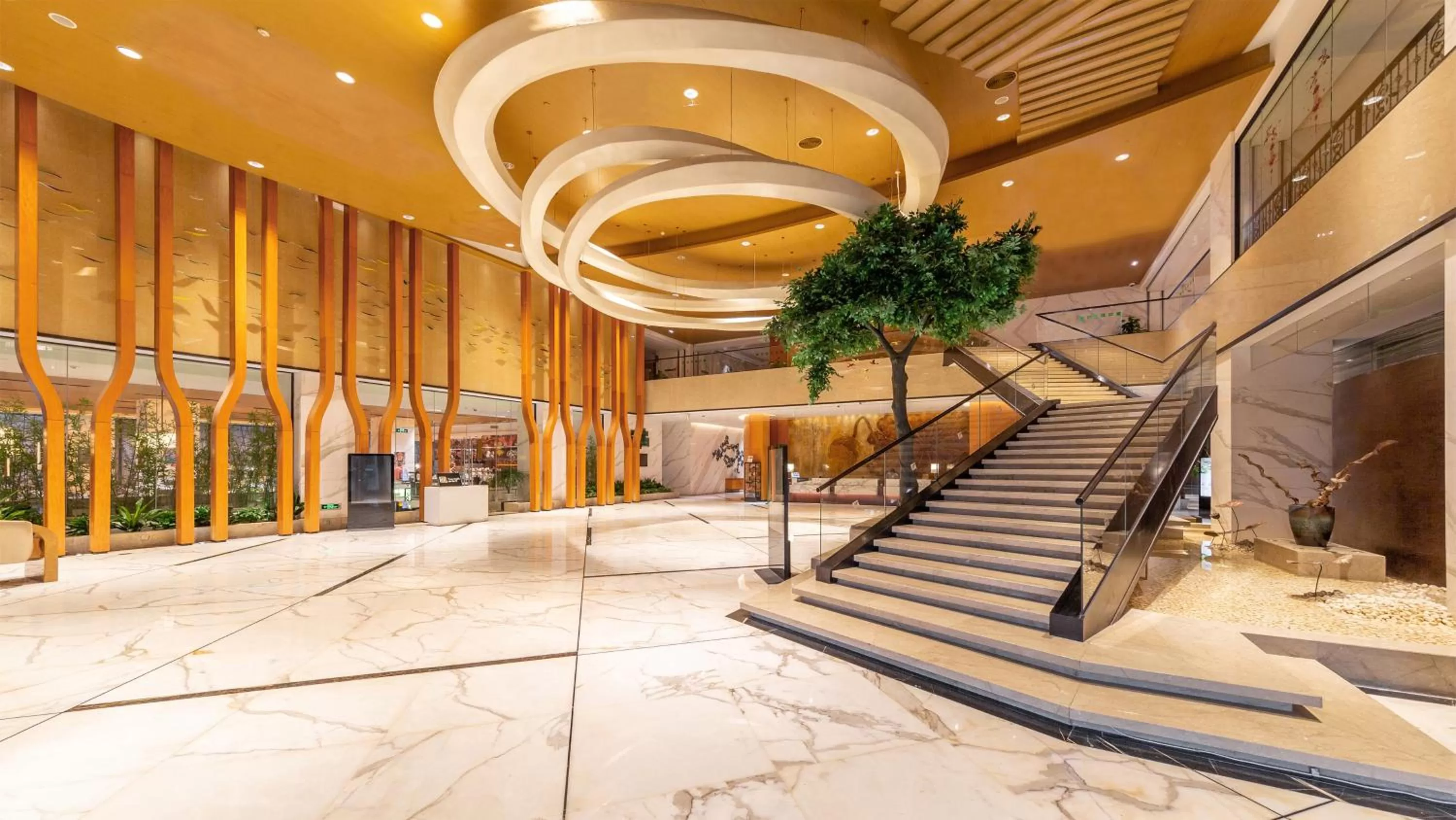 Lobby or reception in Holiday Inn Nanjing Xuanwu Lake by IHG