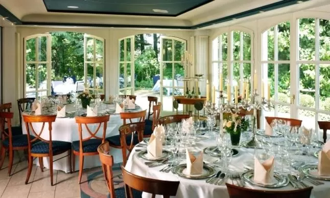 Restaurant/Places to Eat in Waldhaus an de Miälkwellen