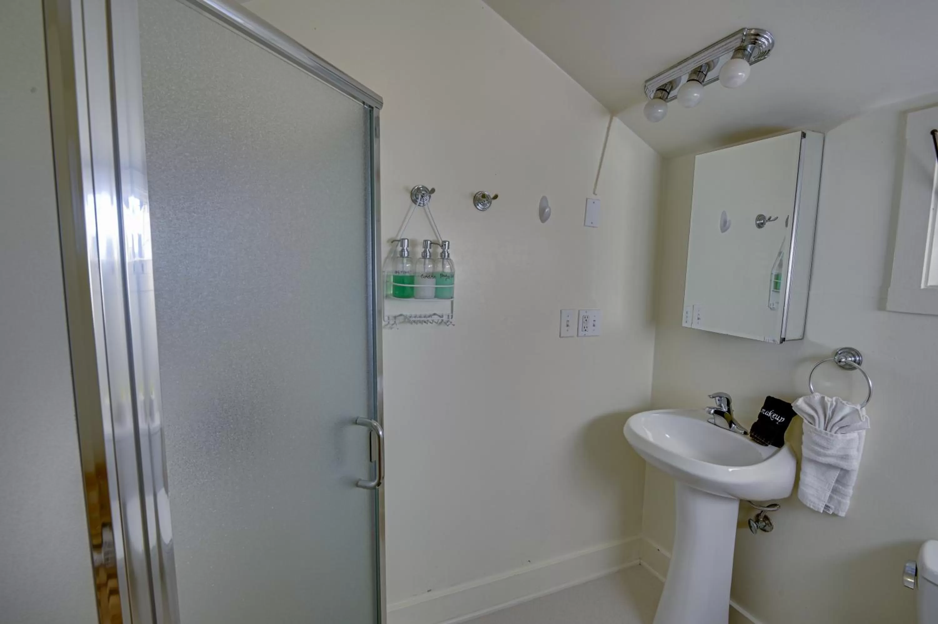 Shower in The Captains Quarters