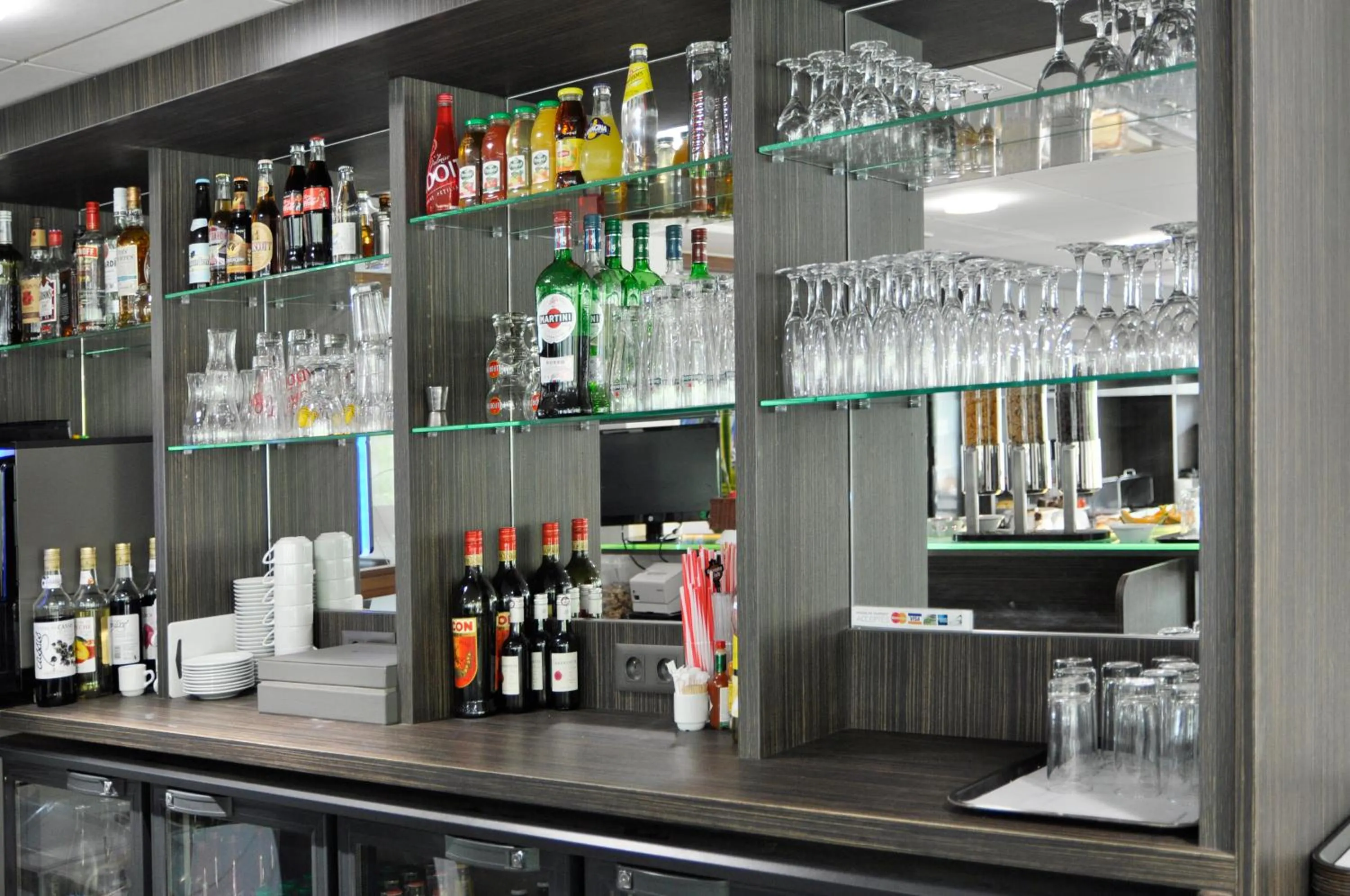 Lounge or bar in Golden Tulip La Baule Hotel and Residence