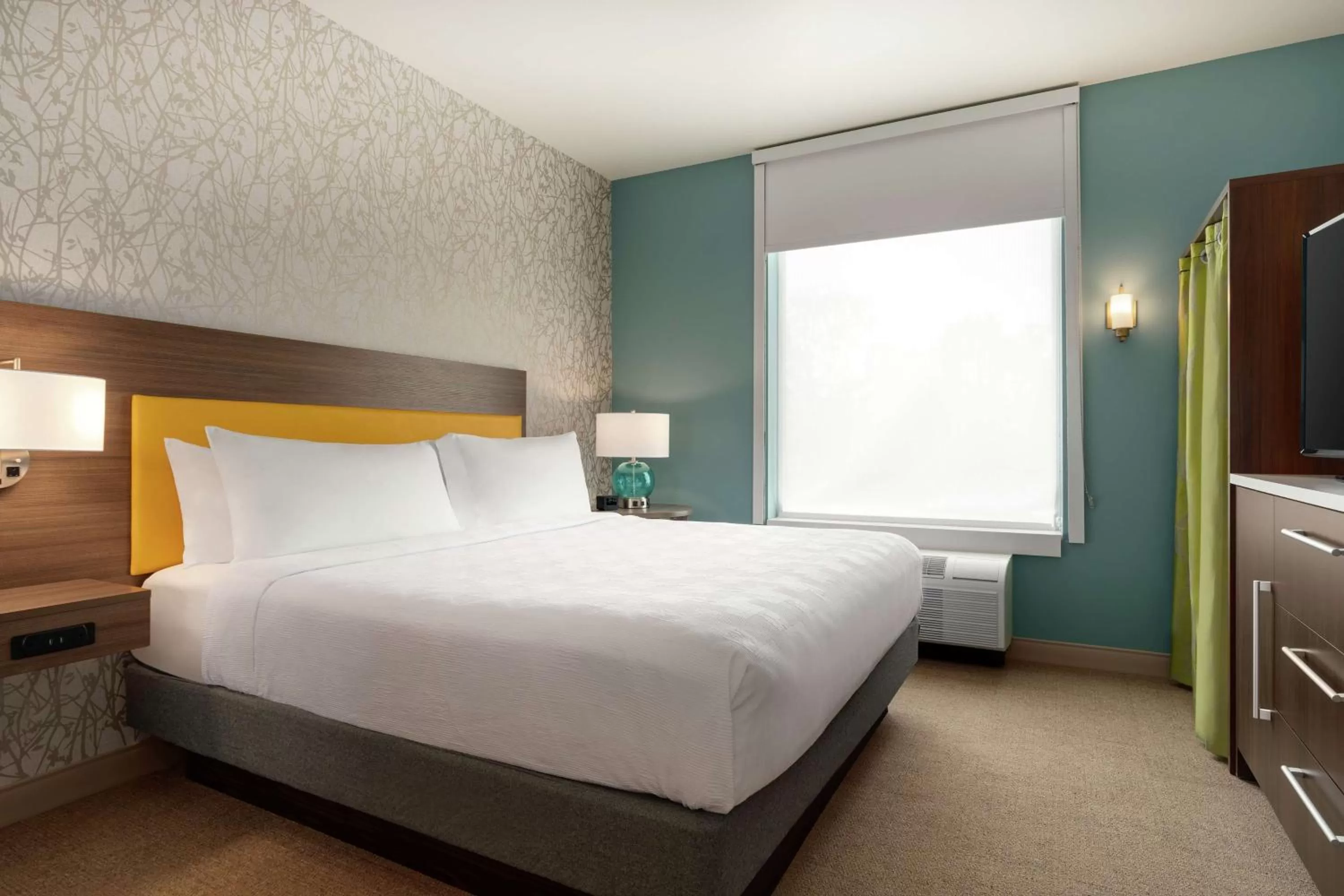 Bedroom, Bed in Home2 Suites By Hilton Ephrata