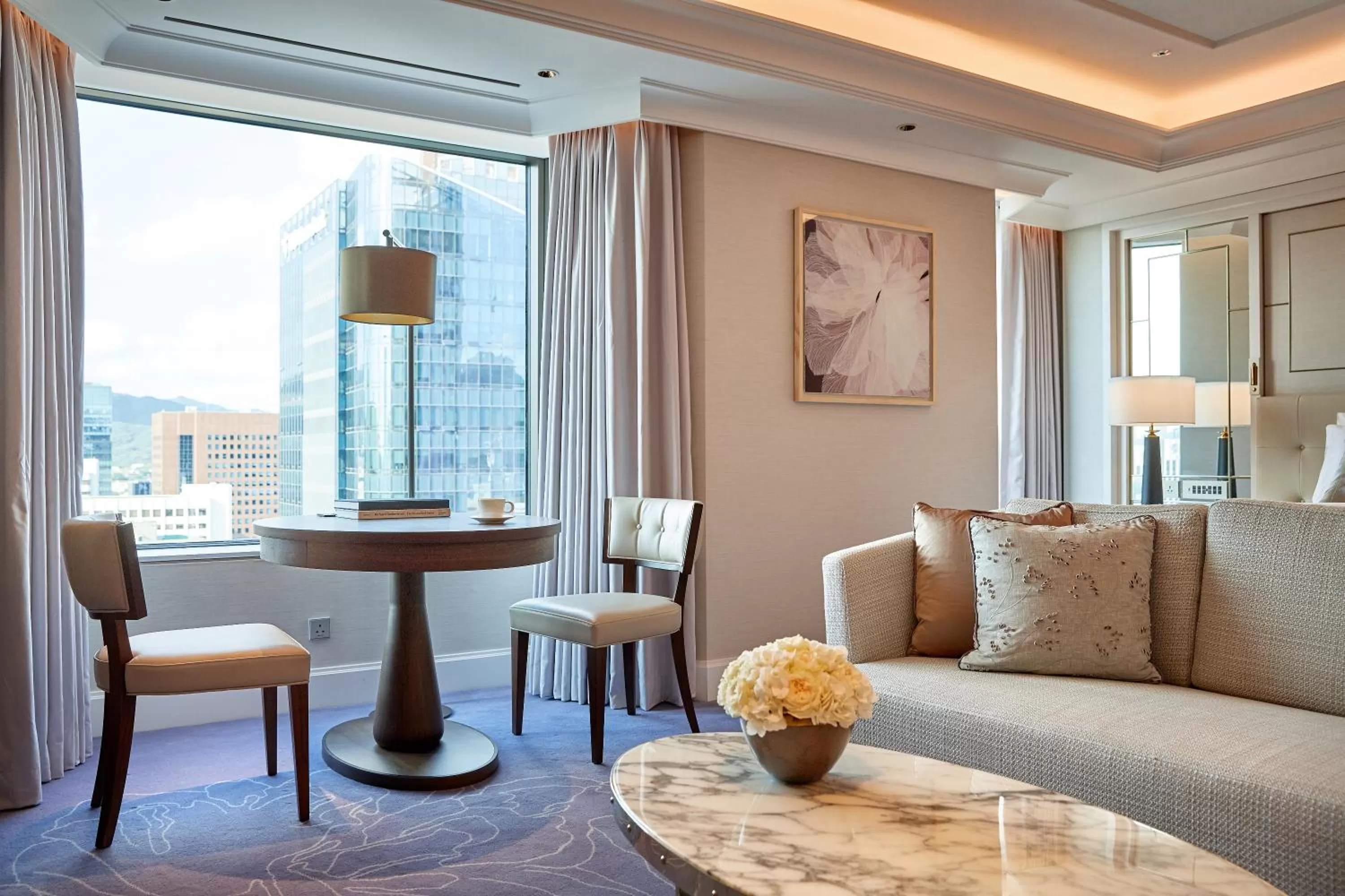 Seating area in Lotte Hotel Seoul