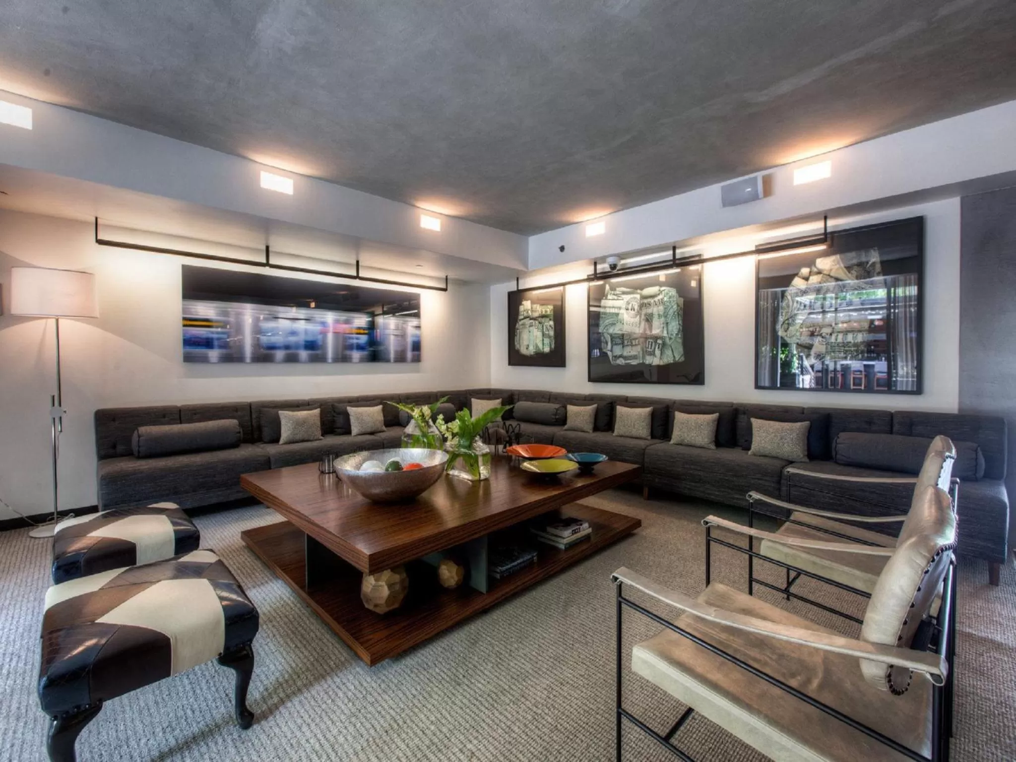 Seating area in The J House Greenwich Hotel